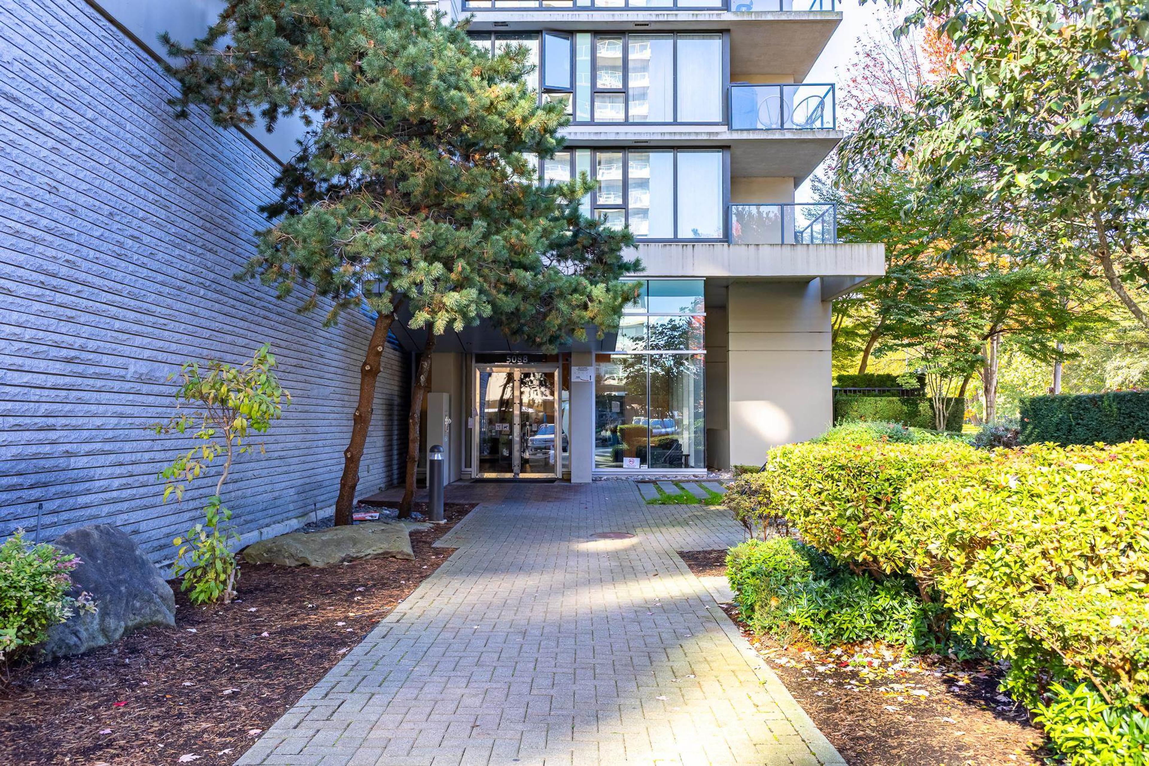 5088 Kwantlen Street, Richmond - Exteriors - Photo 3