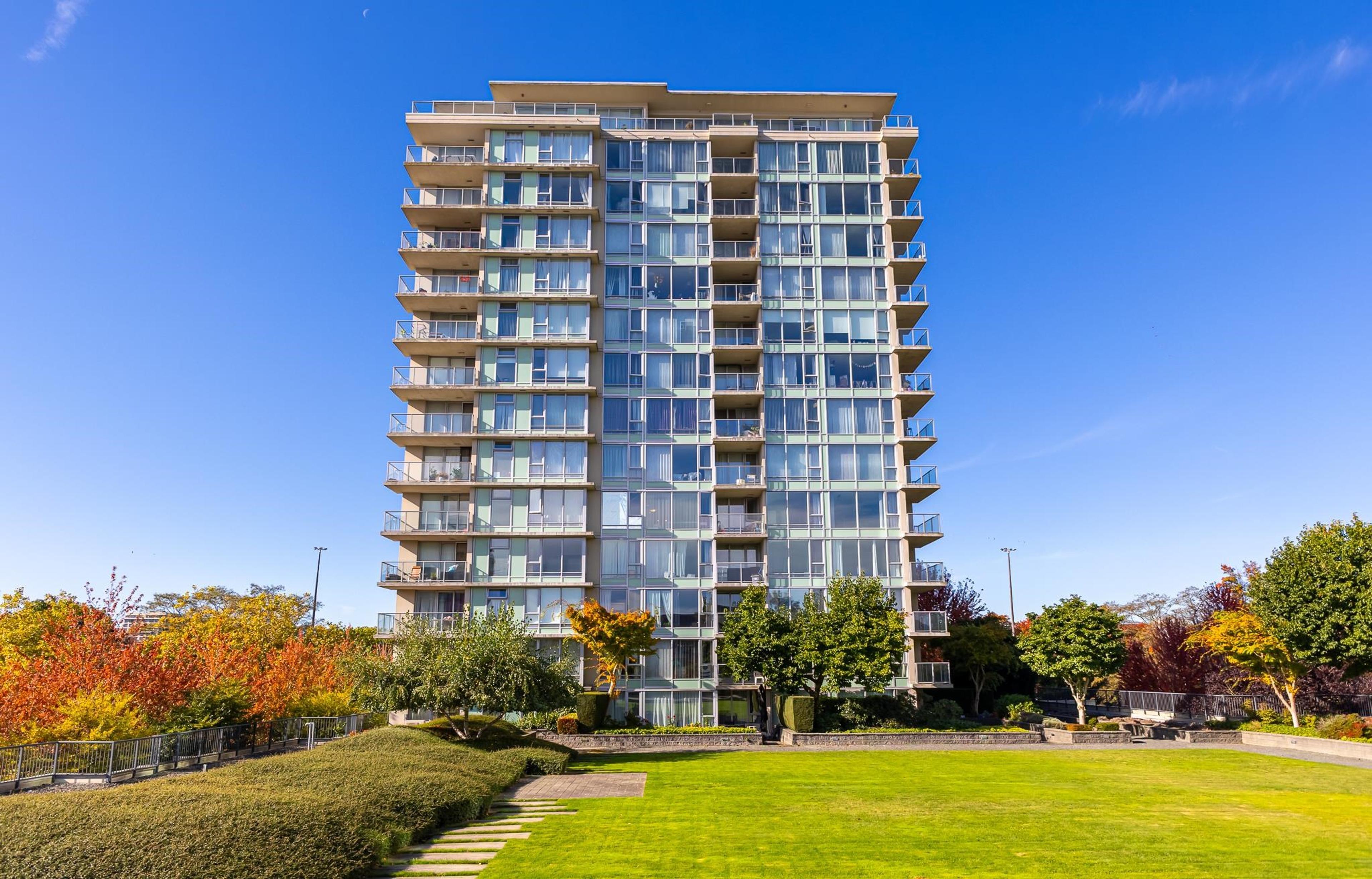 5088 Kwantlen Street, Richmond - Exteriors - Photo 5