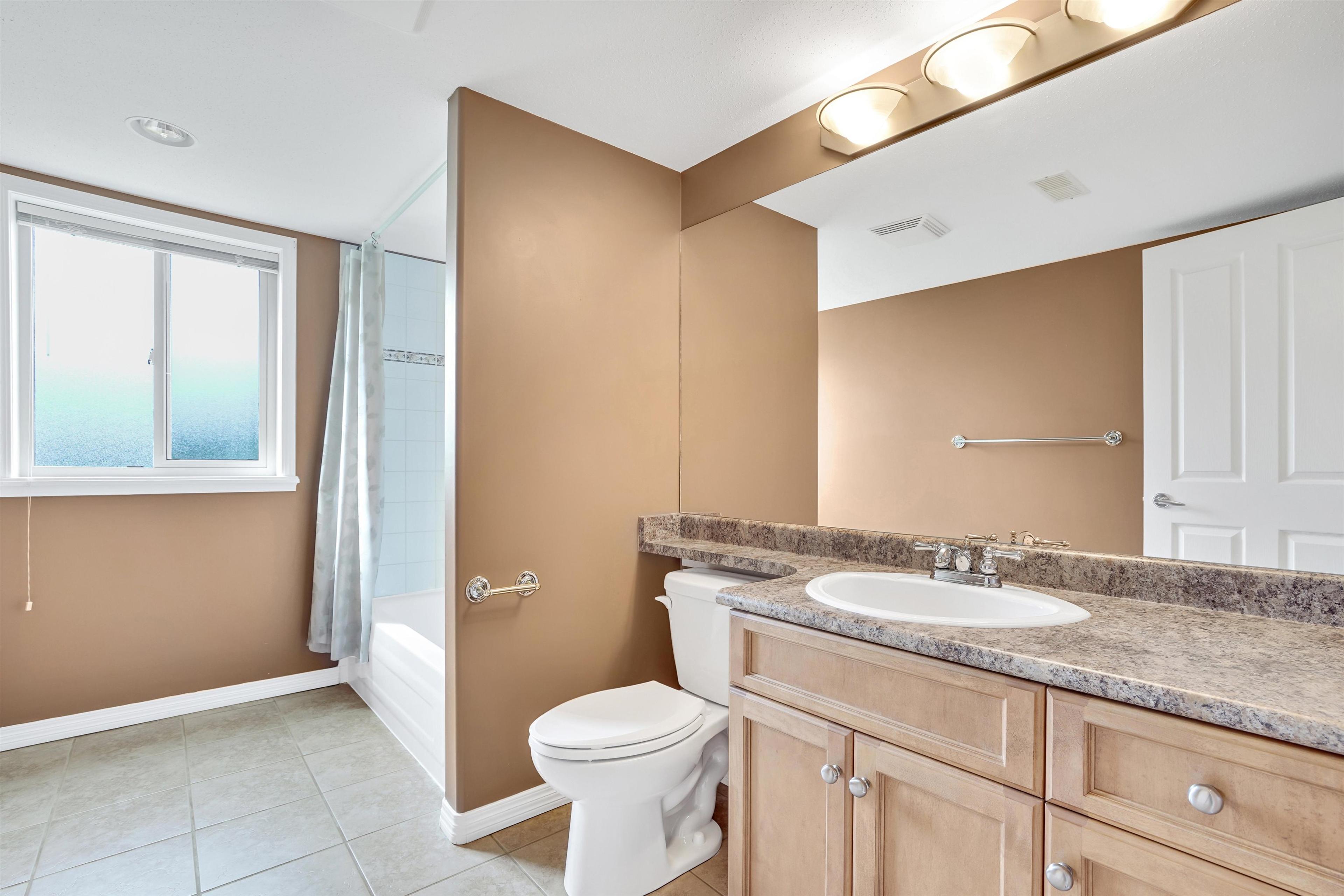 31517 Spur Avenue, Abbotsford - Exteriors - Photo 3