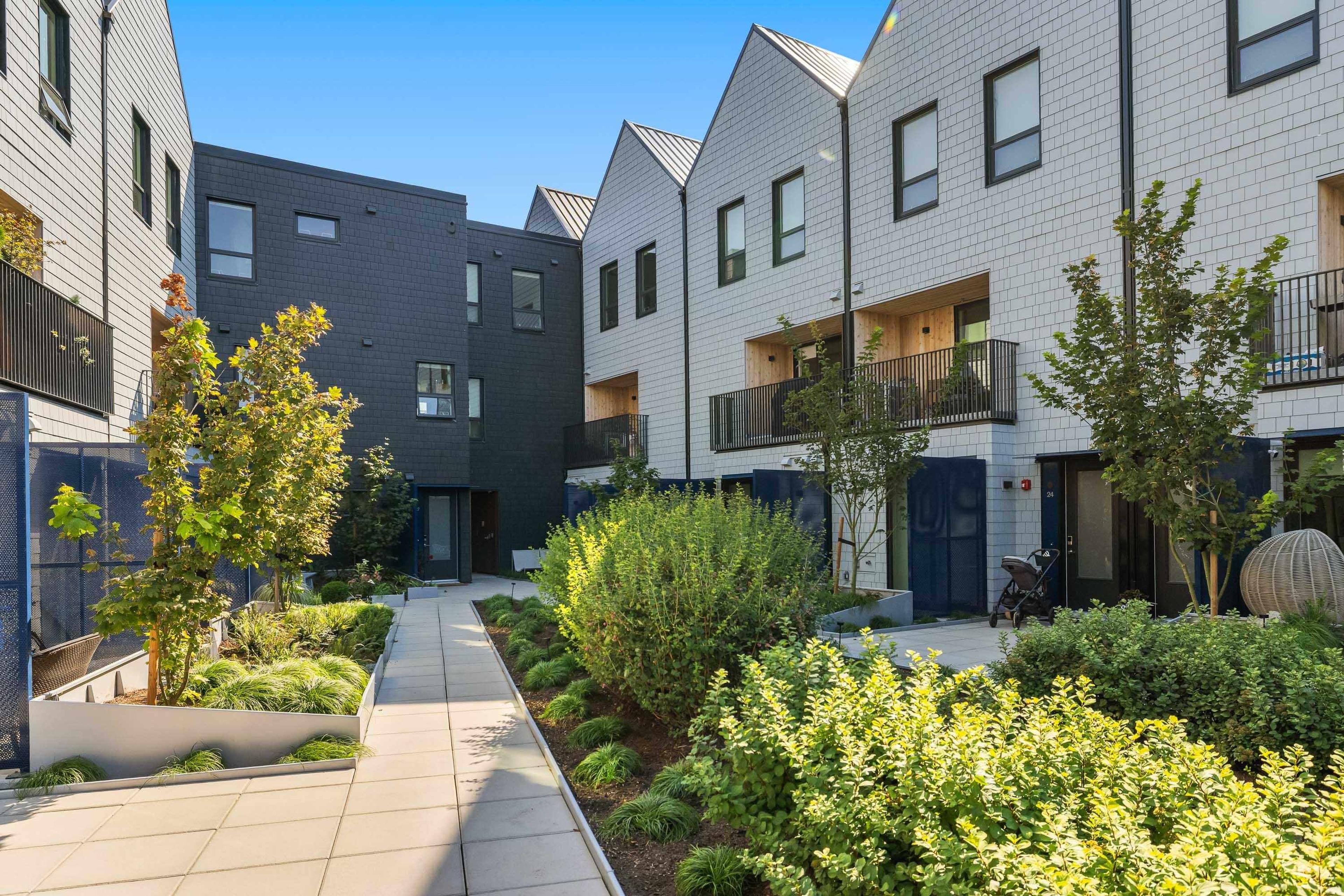 6340 Market Avenue, Tsawwassen - Exteriors - Full Complex View - Photo 6