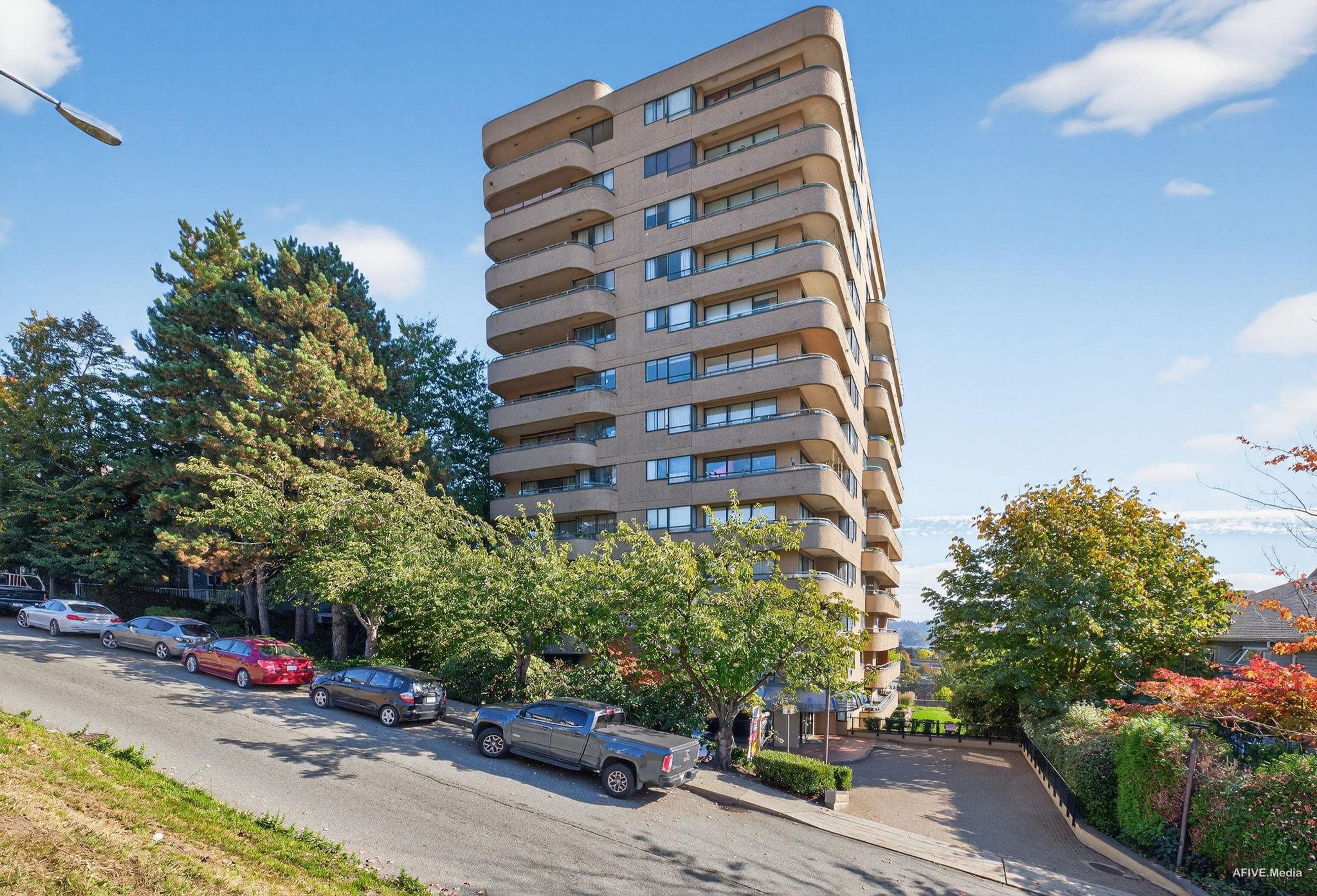 1026 Queens Avenue, New Westminster - Exteriors - Photo 1