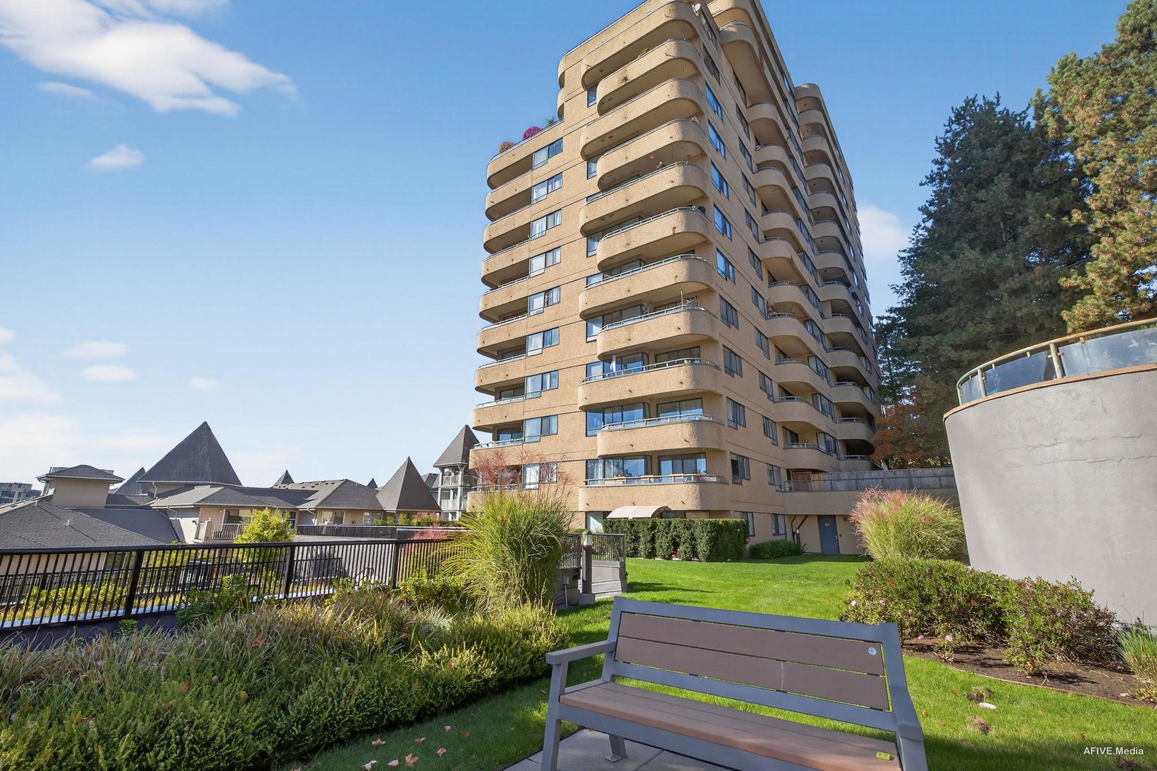 1026 Queens Avenue, New Westminster - Exteriors - Photo 6