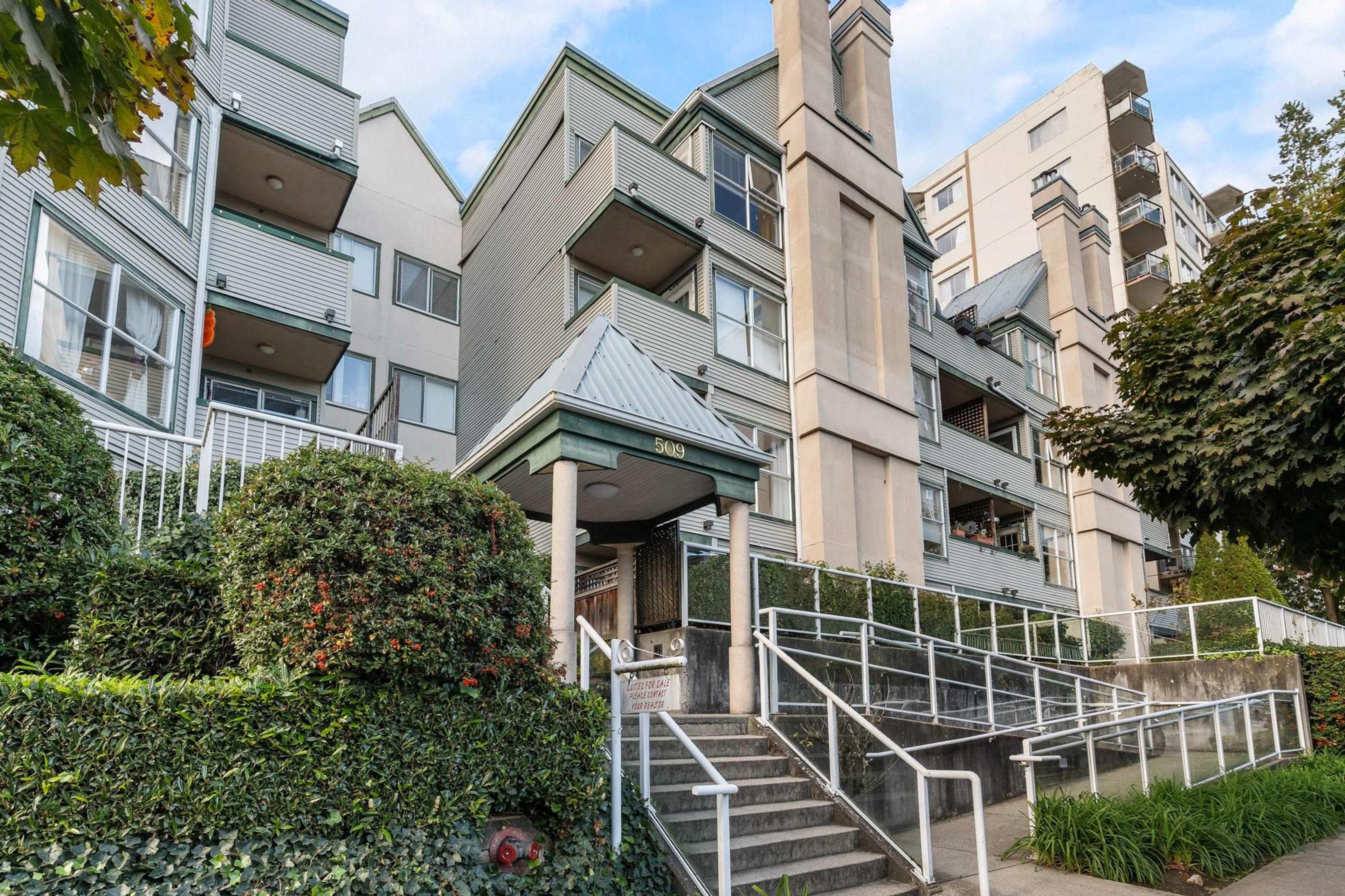 509 Carnarvon Street, New Westminster - Exteriors - Photo 2