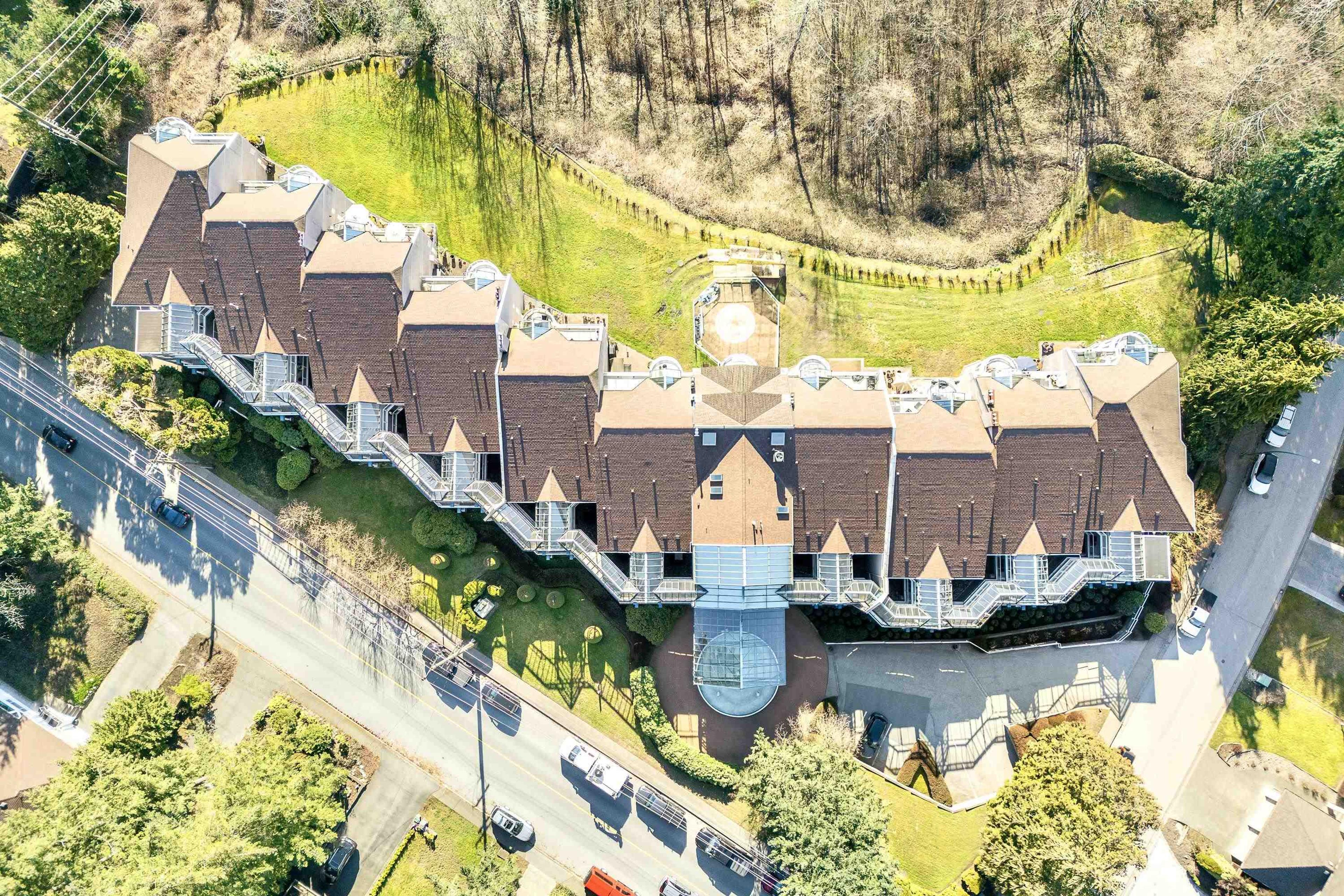 999 Berkley Road, North Vancouver - Exteriors - Full Complex View, Drone/Aerial View - Photo 4