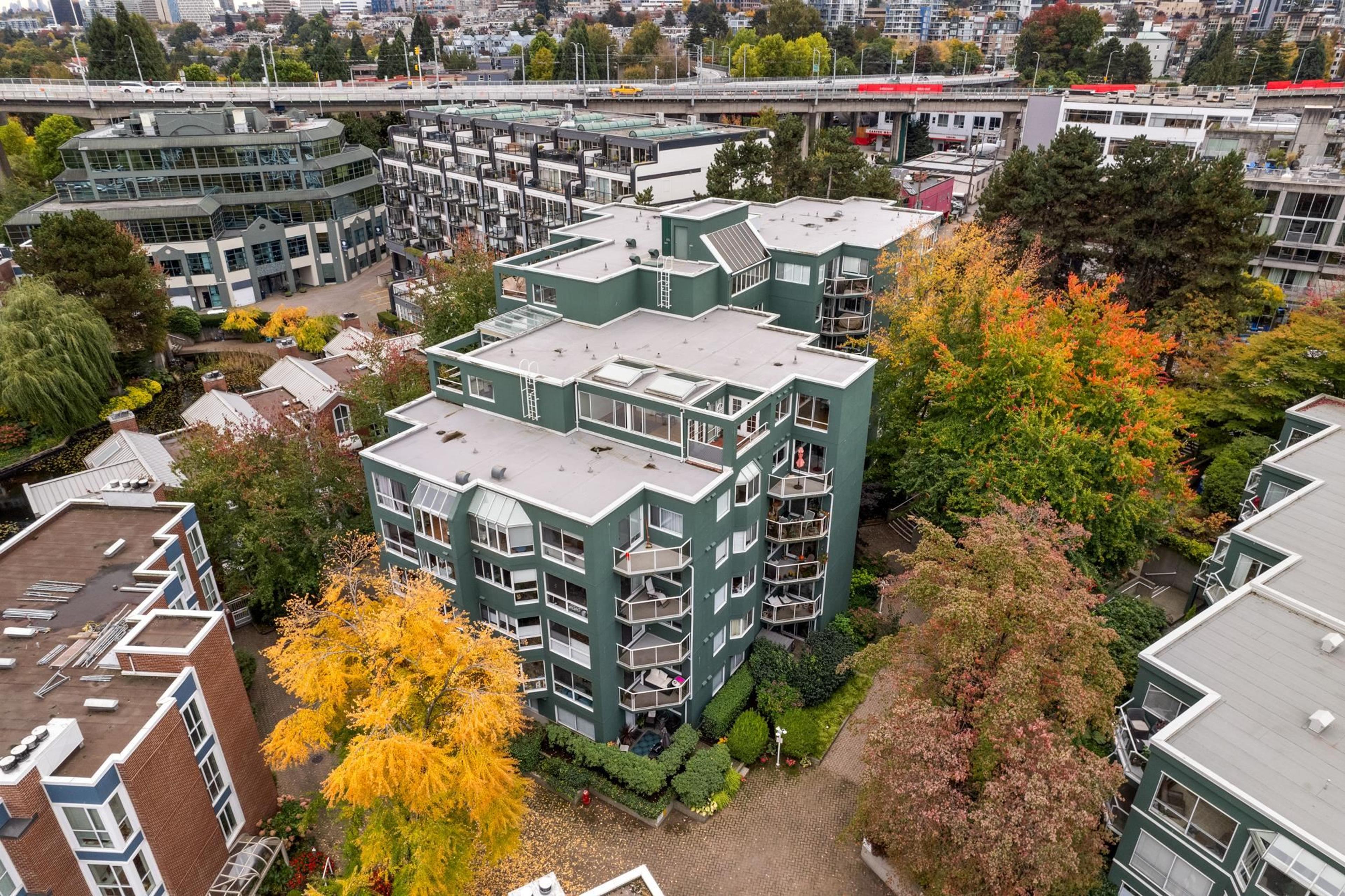 1510 W 1st Avenue, Vancouver - Exteriors - Full Complex View, Drone/Aerial View - Photo 8