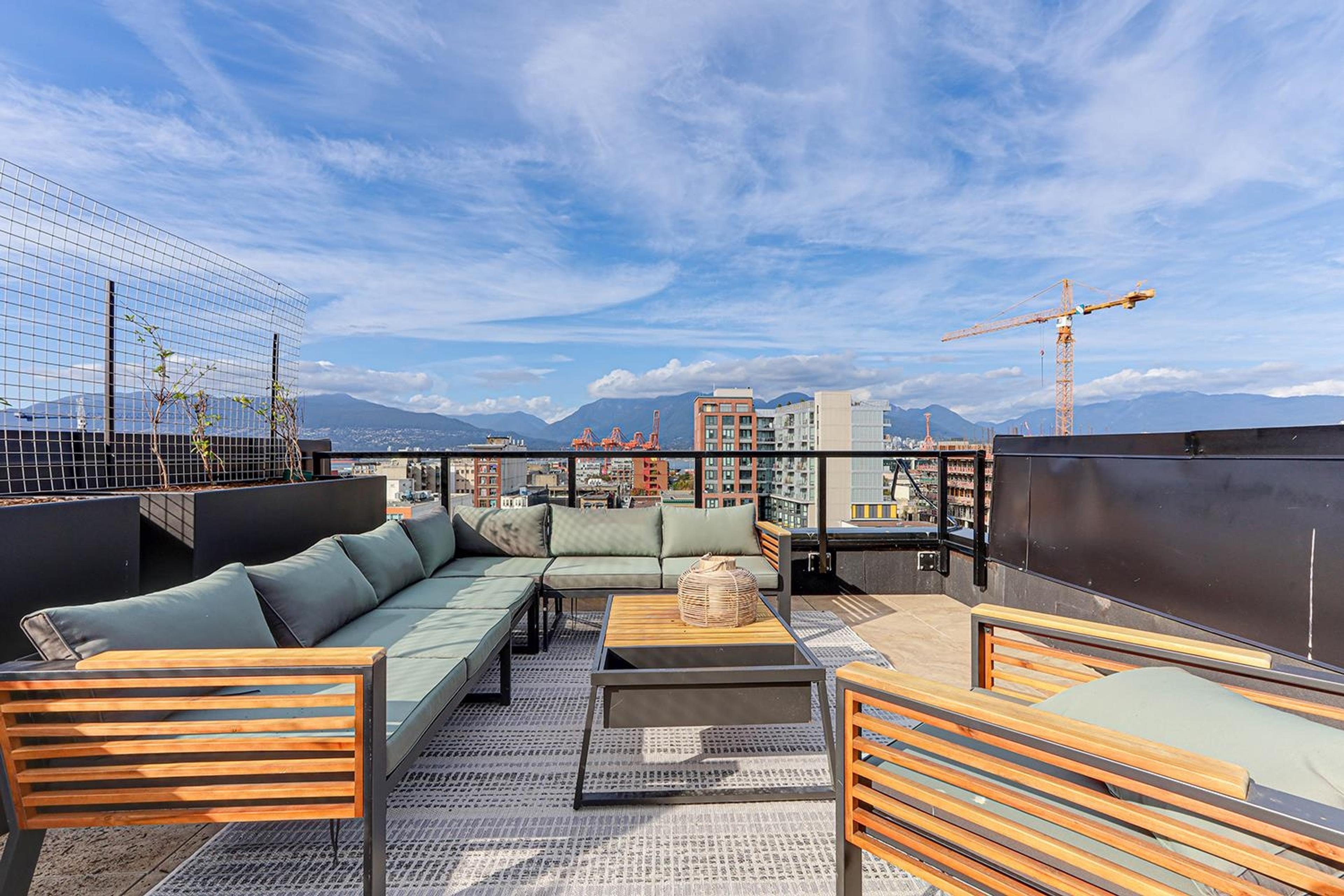 239 Keefer Street, Vancouver - Outdoor Amenities - Rooftop terraces / Patios - Photo 2