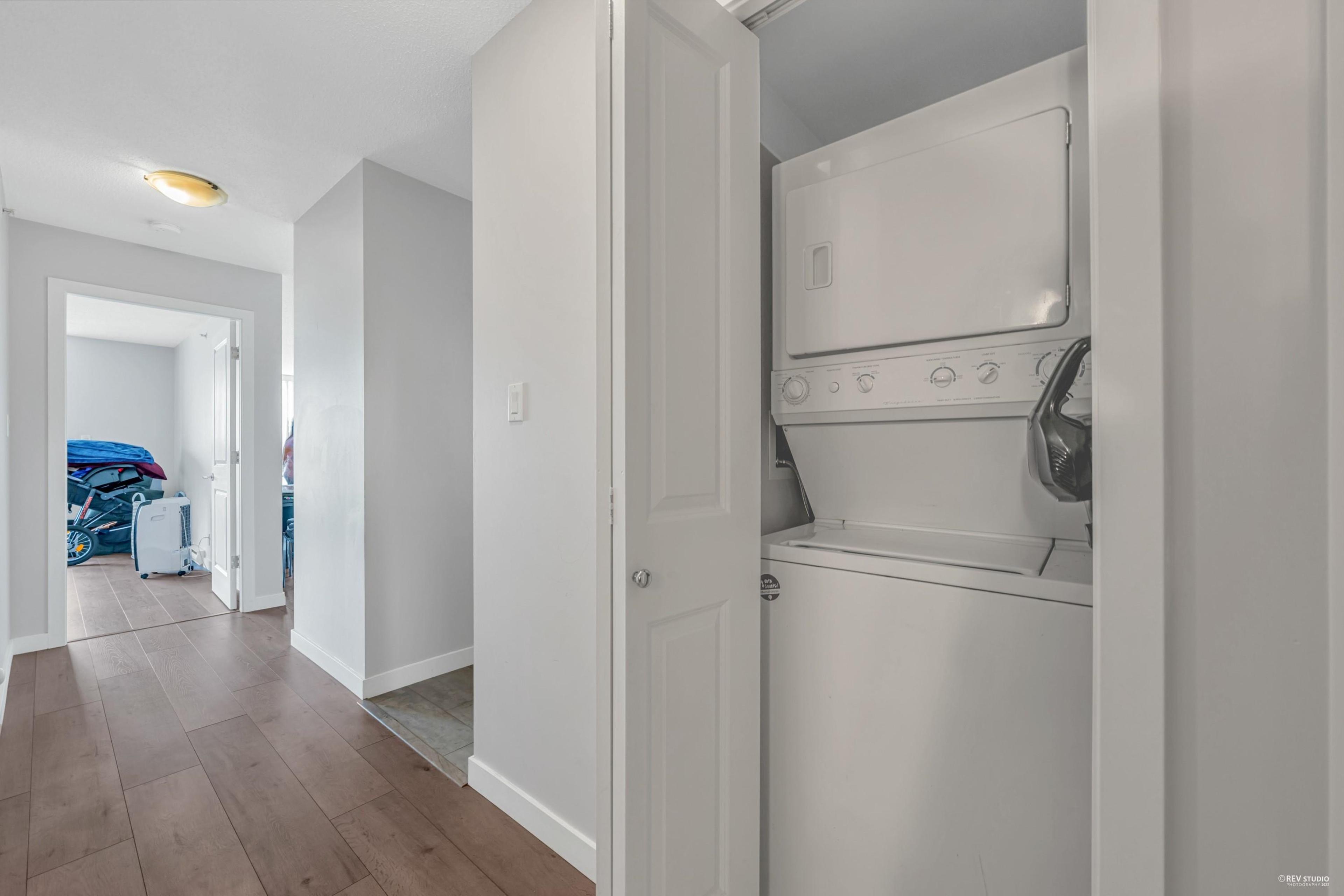 2088 Madison Avenue, Burnaby - Exteriors - Photo 2