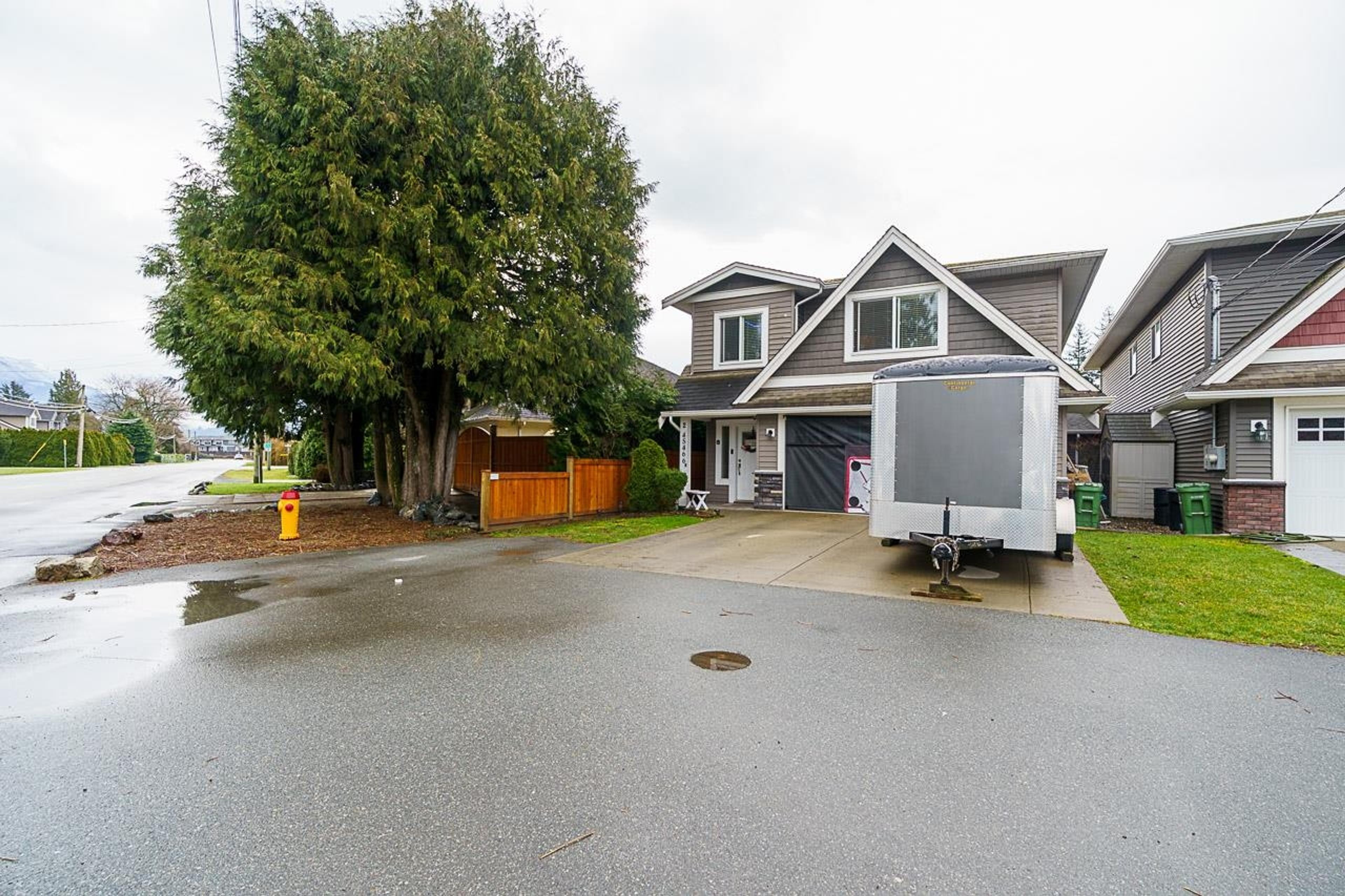 45466 Wells Road, Chilliwack - Exteriors - Photo 2