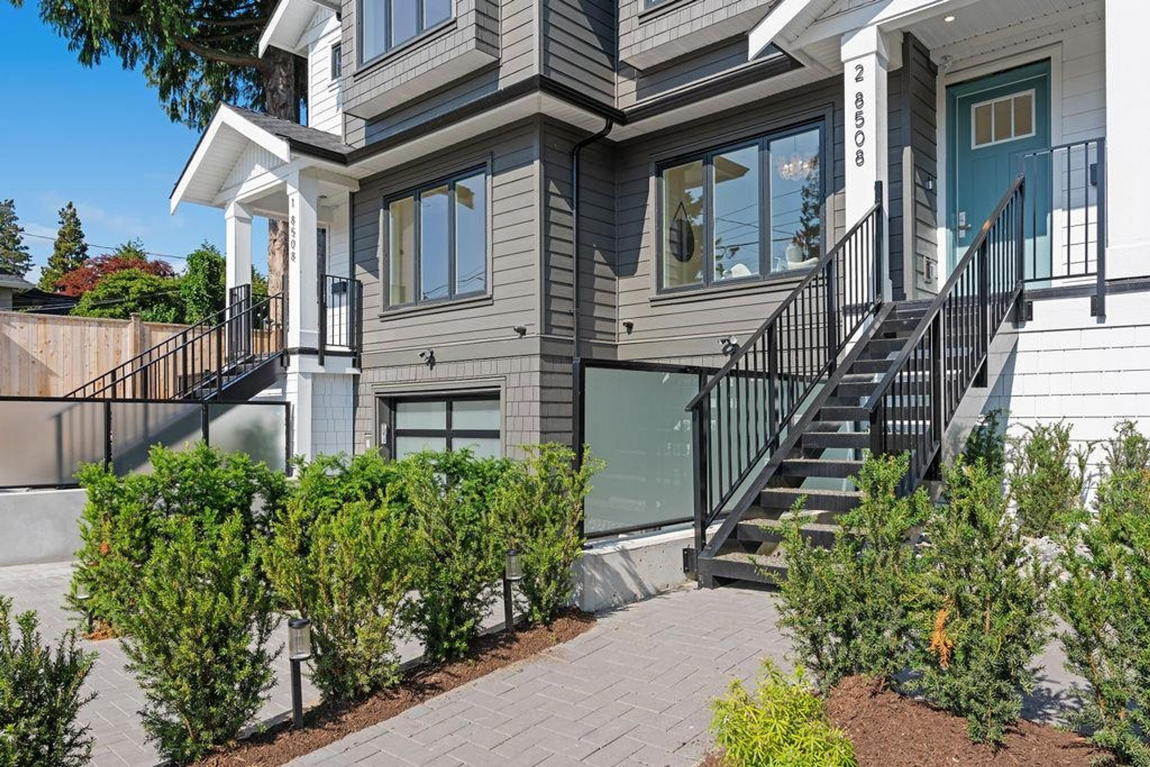 8508 East Boulevard, Vancouver - Exteriors - Photo 1