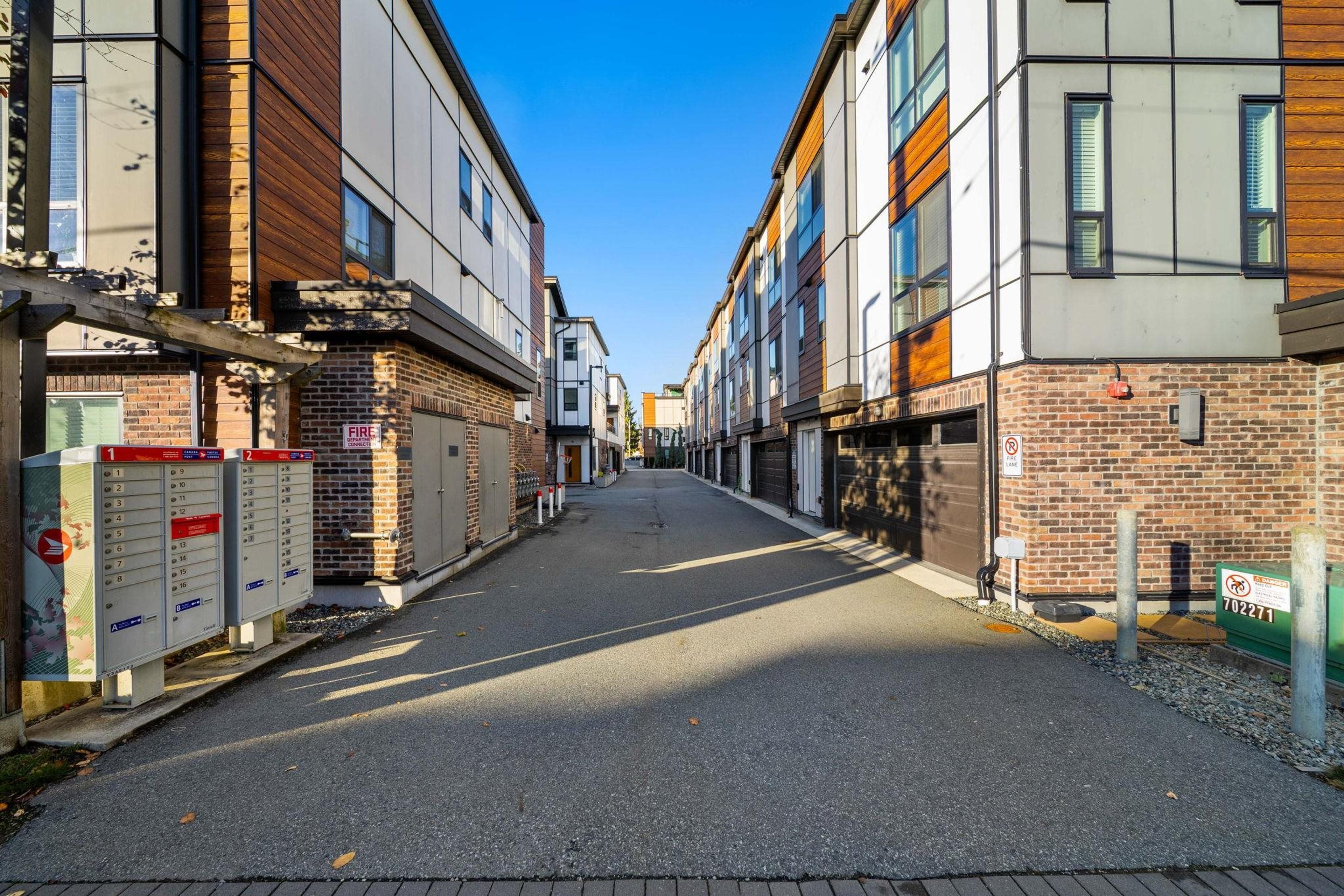 19789 55 Avenue, Langley - Exteriors - Full Complex View - Photo 6