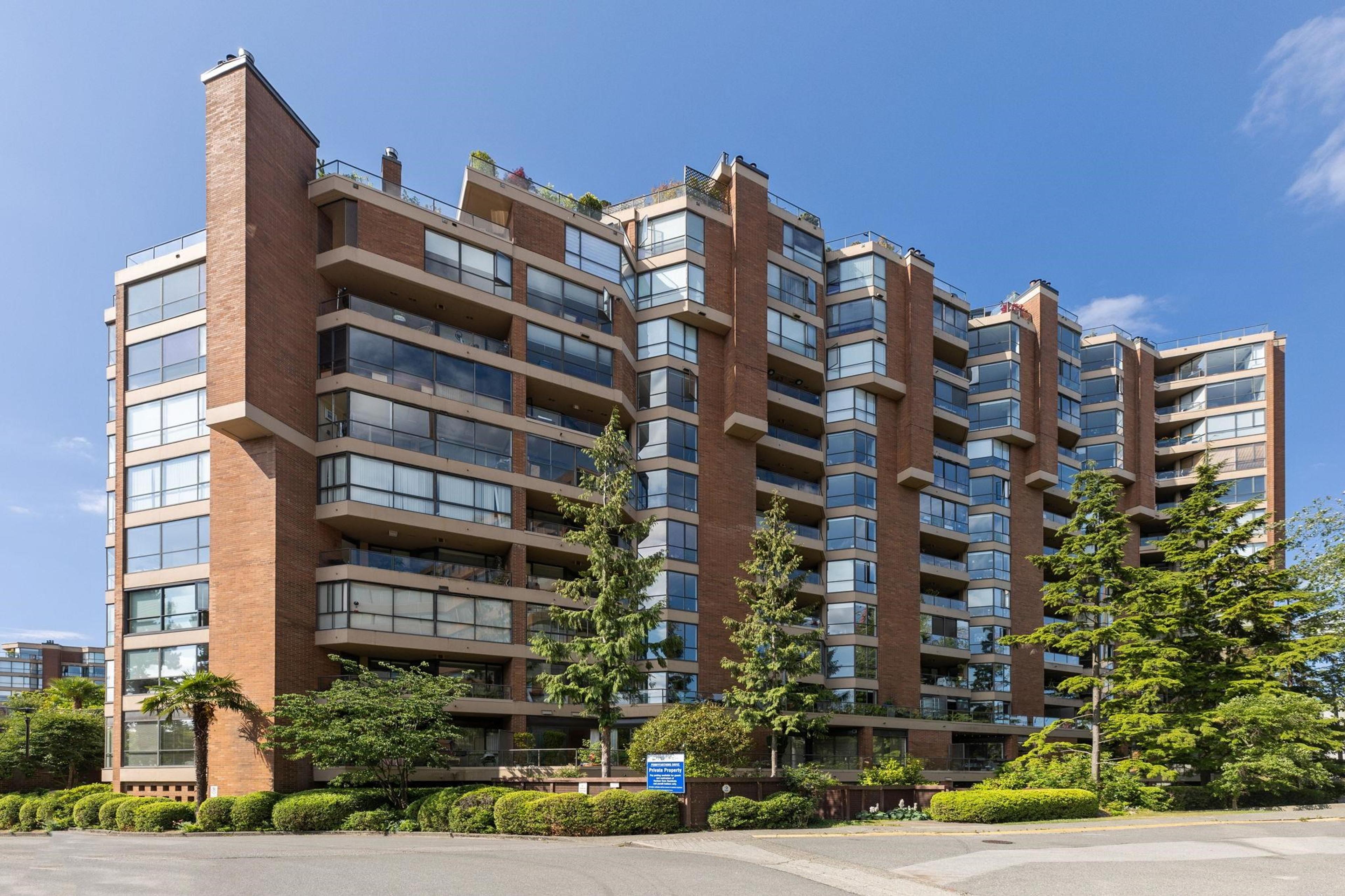 1470 Pennyfarthing Drive, Vancouver - Exteriors - Full Complex View - Photo 2
