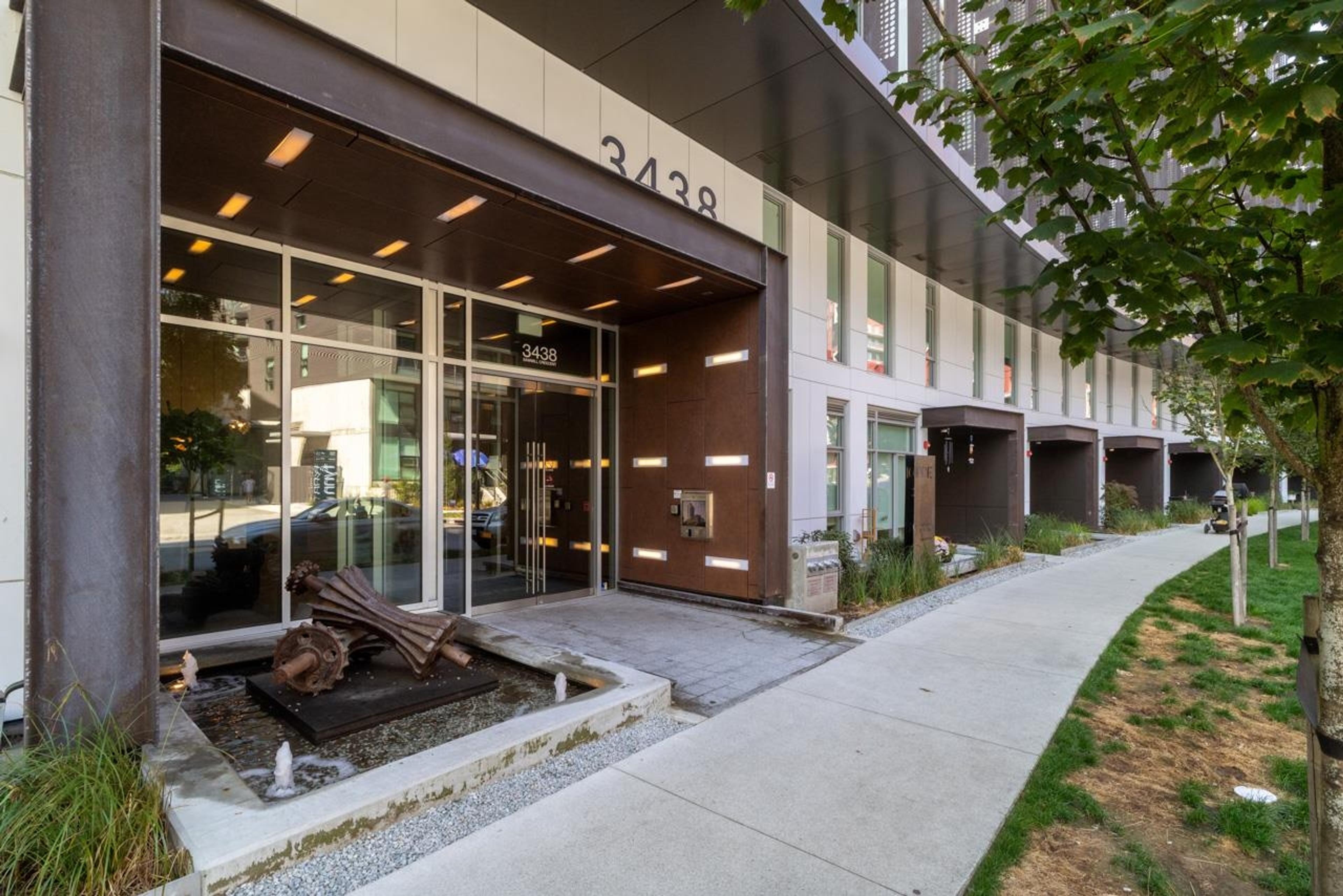 3438 Sawmill Crescent, Vancouver - Exteriors - Photo 1