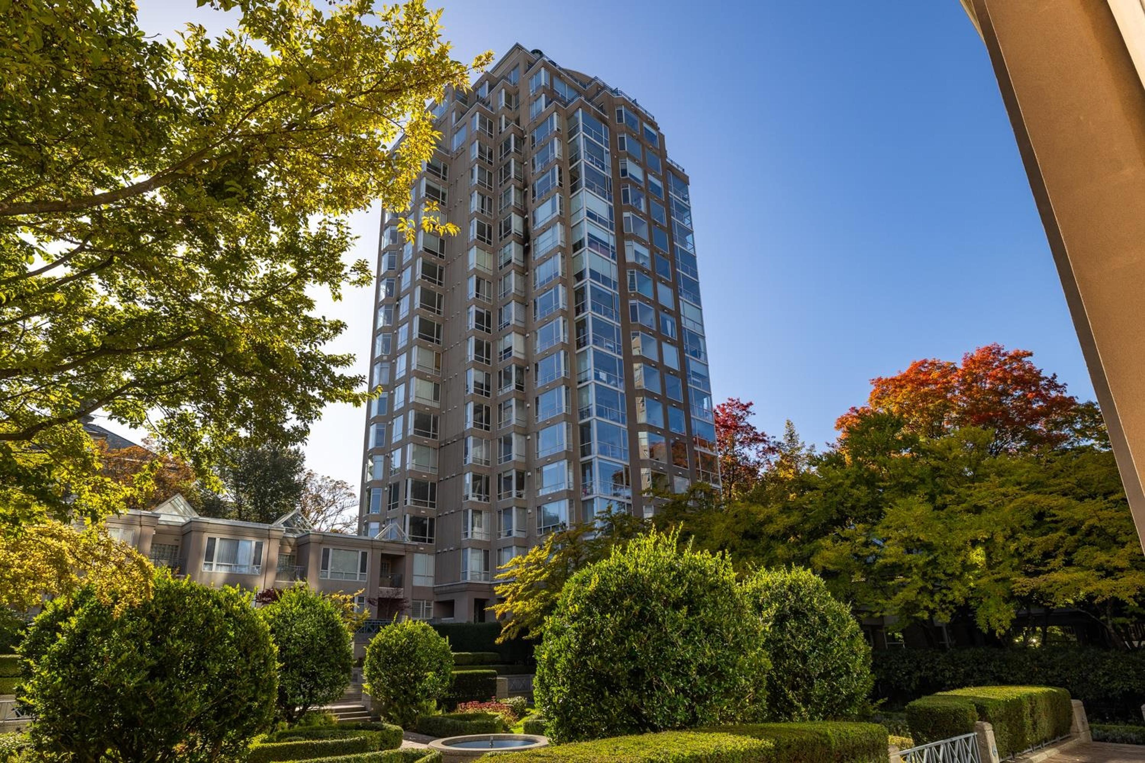 2668 Ash Street, Vancouver - Exteriors - Full Complex View - Photo 4