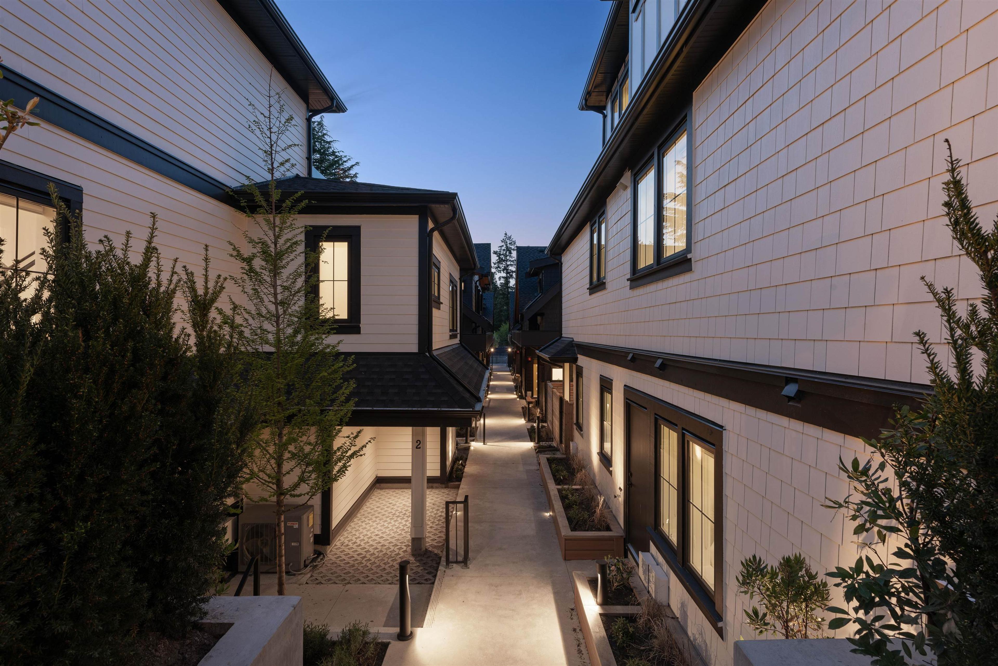 365 E 33rd Avenue, Vancouver - Exteriors - Full Complex View - Photo 1