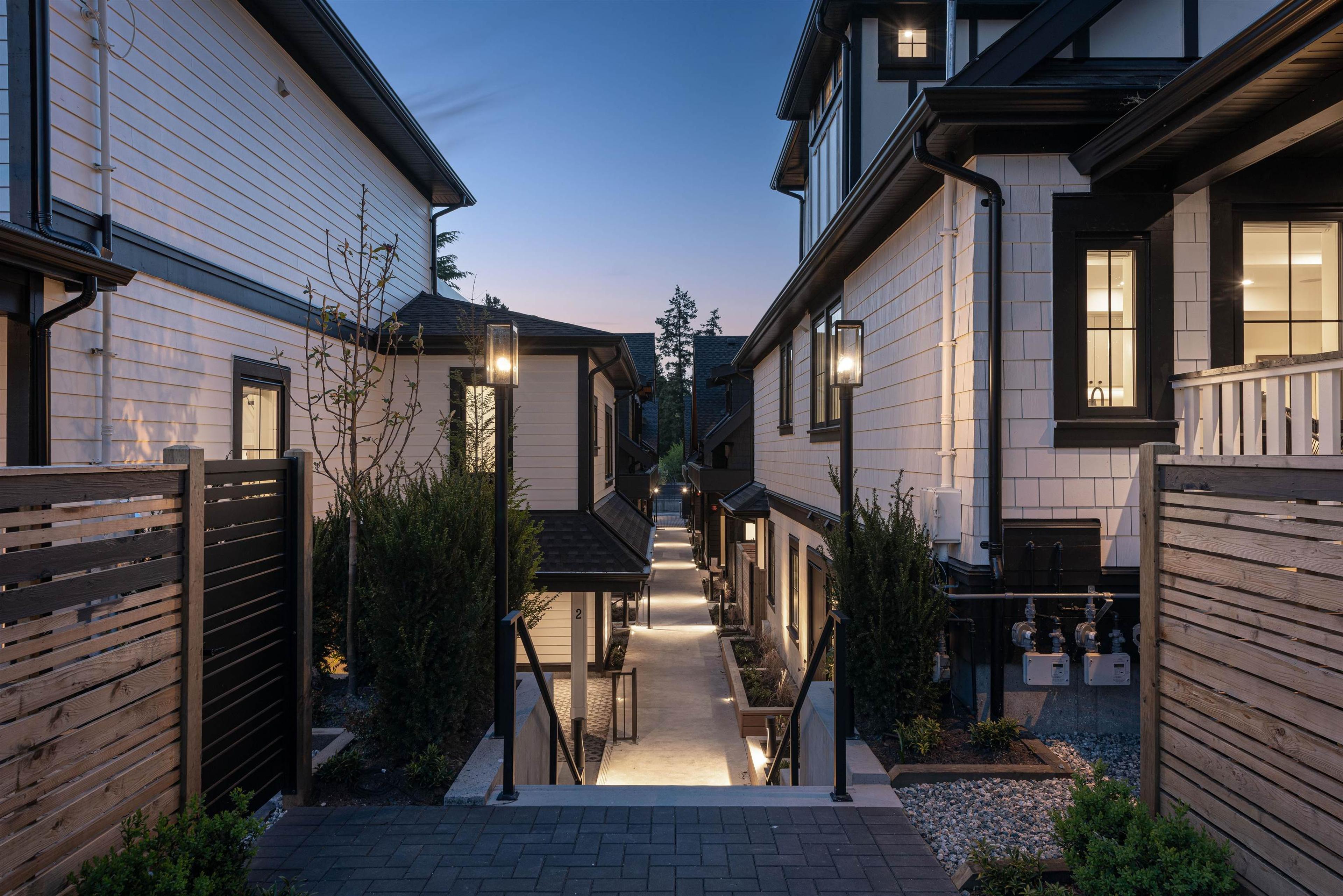 365 E 33rd Avenue, Vancouver - Exteriors - Full Complex View - Photo 2