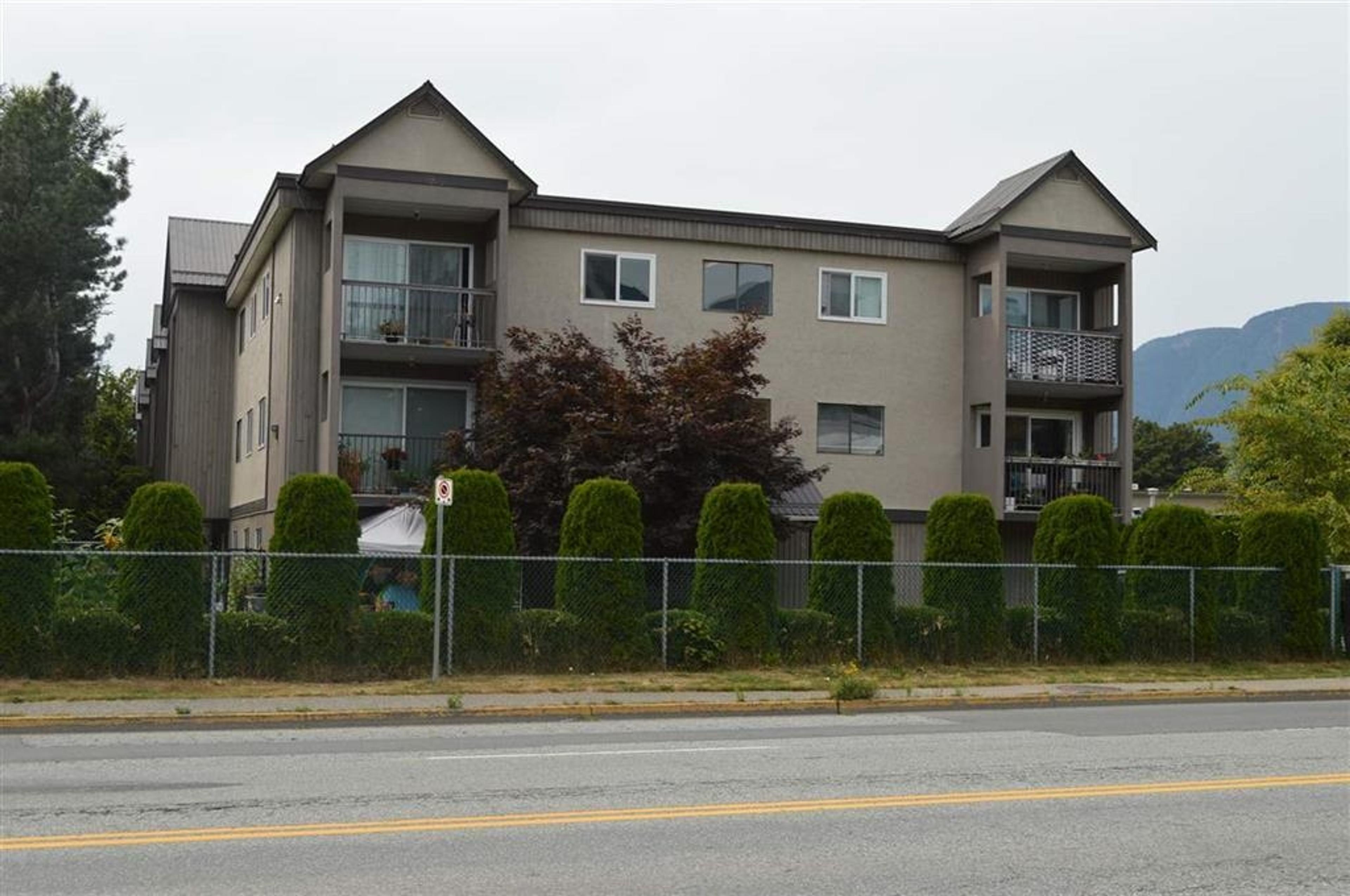 1783 Agassiz-Rosedale No 9 Highway, Agassiz - Exteriors - Photo 1