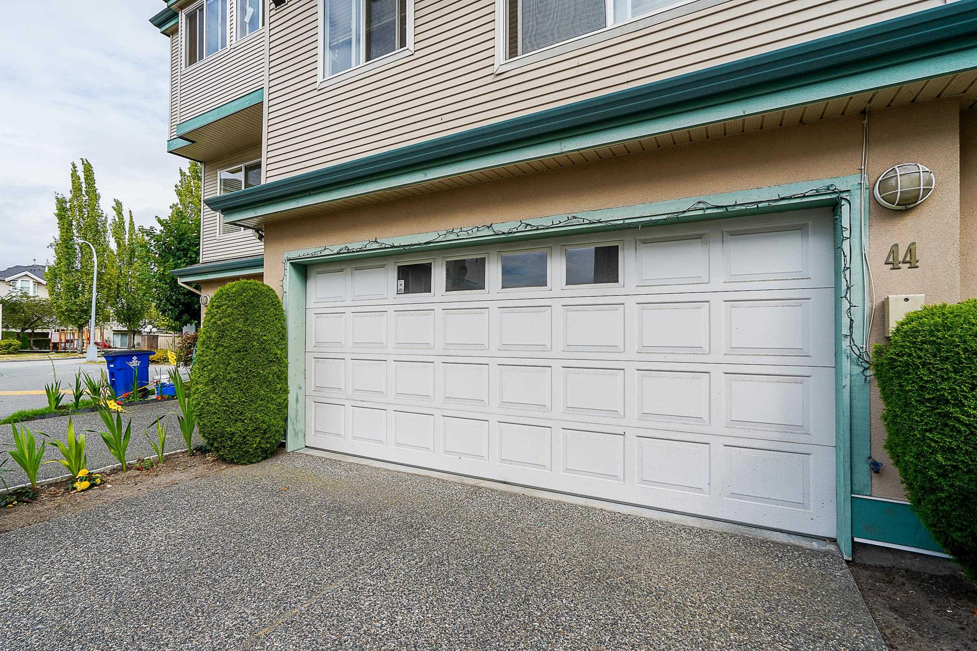 22800 Windsor Court, Richmond - Exteriors - Photo 2