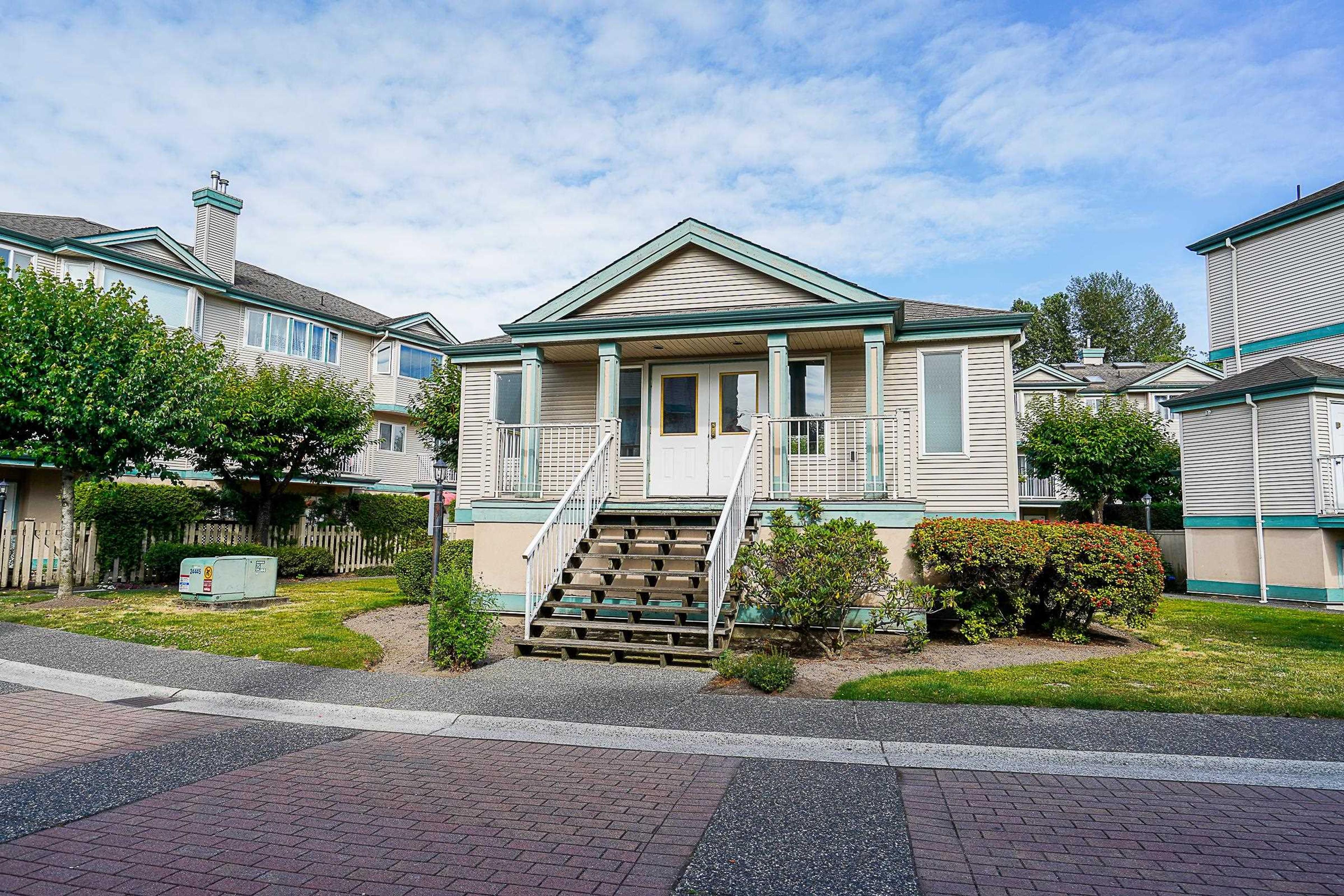 22800 Windsor Court, Richmond - Exteriors - Photo 6