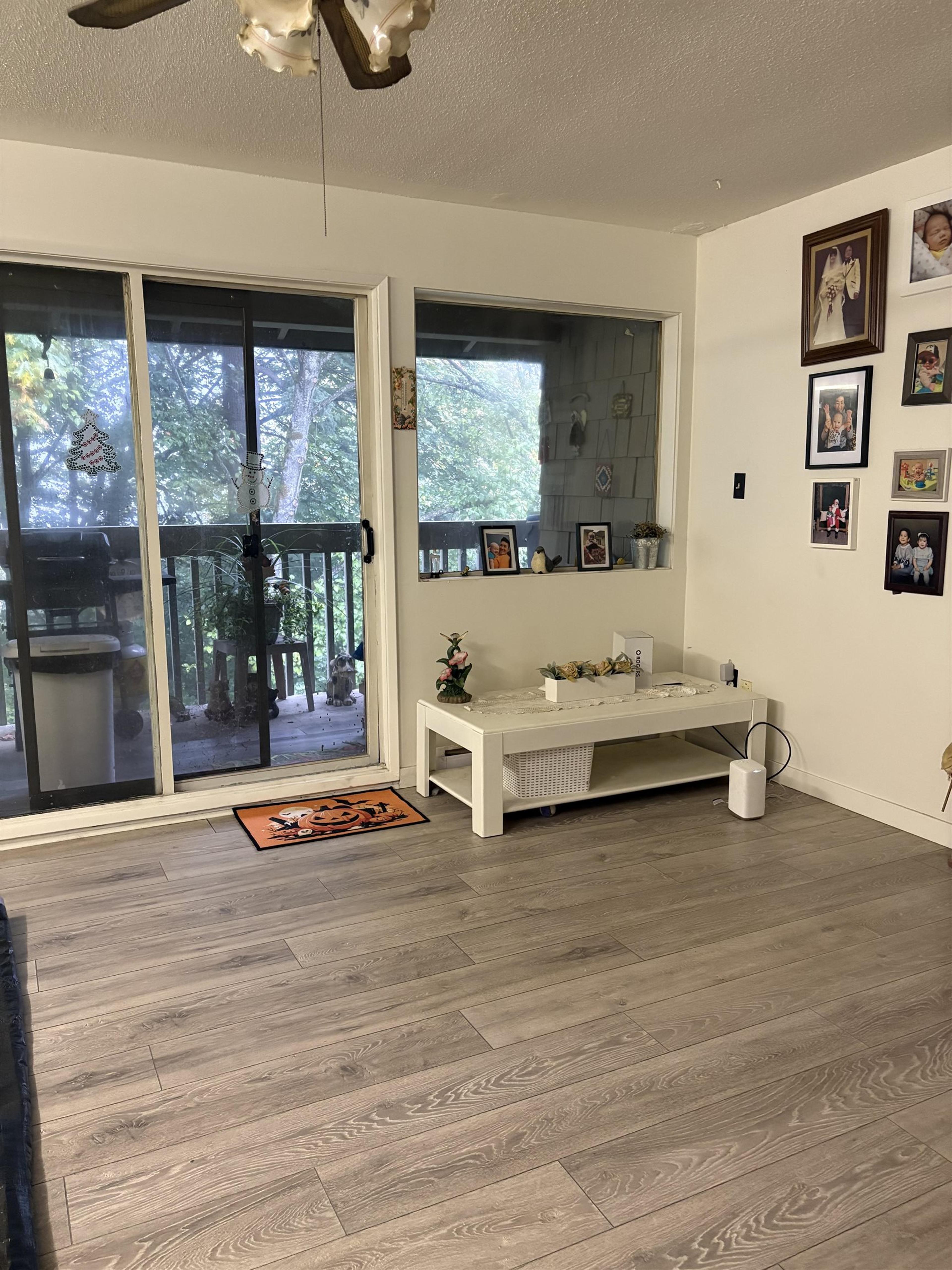 1126 Chateau Place, Port Moody - Exteriors - Photo 2