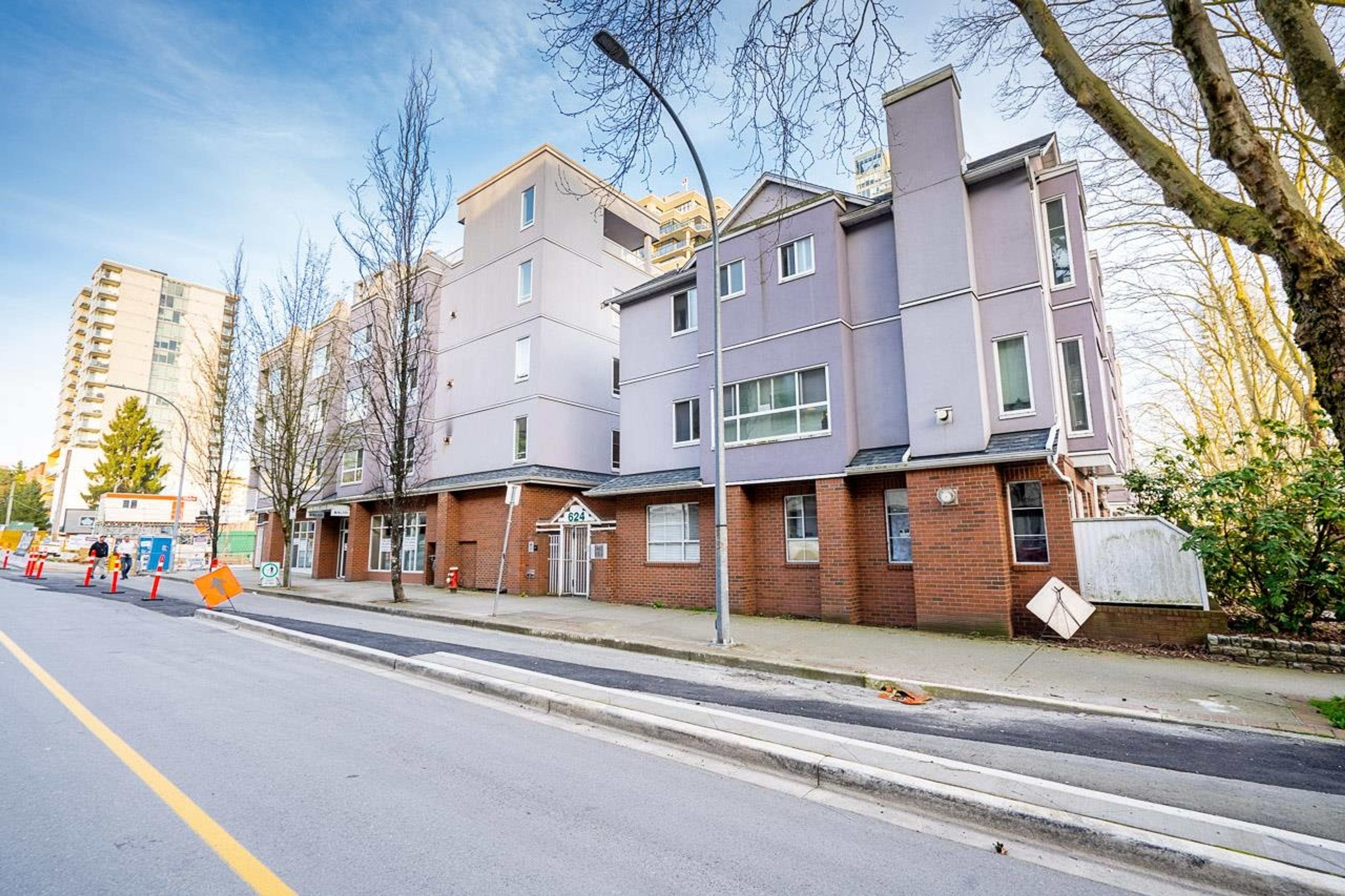 624 Agnes Street, New Westminster - Exteriors - Full Complex View - Photo 2