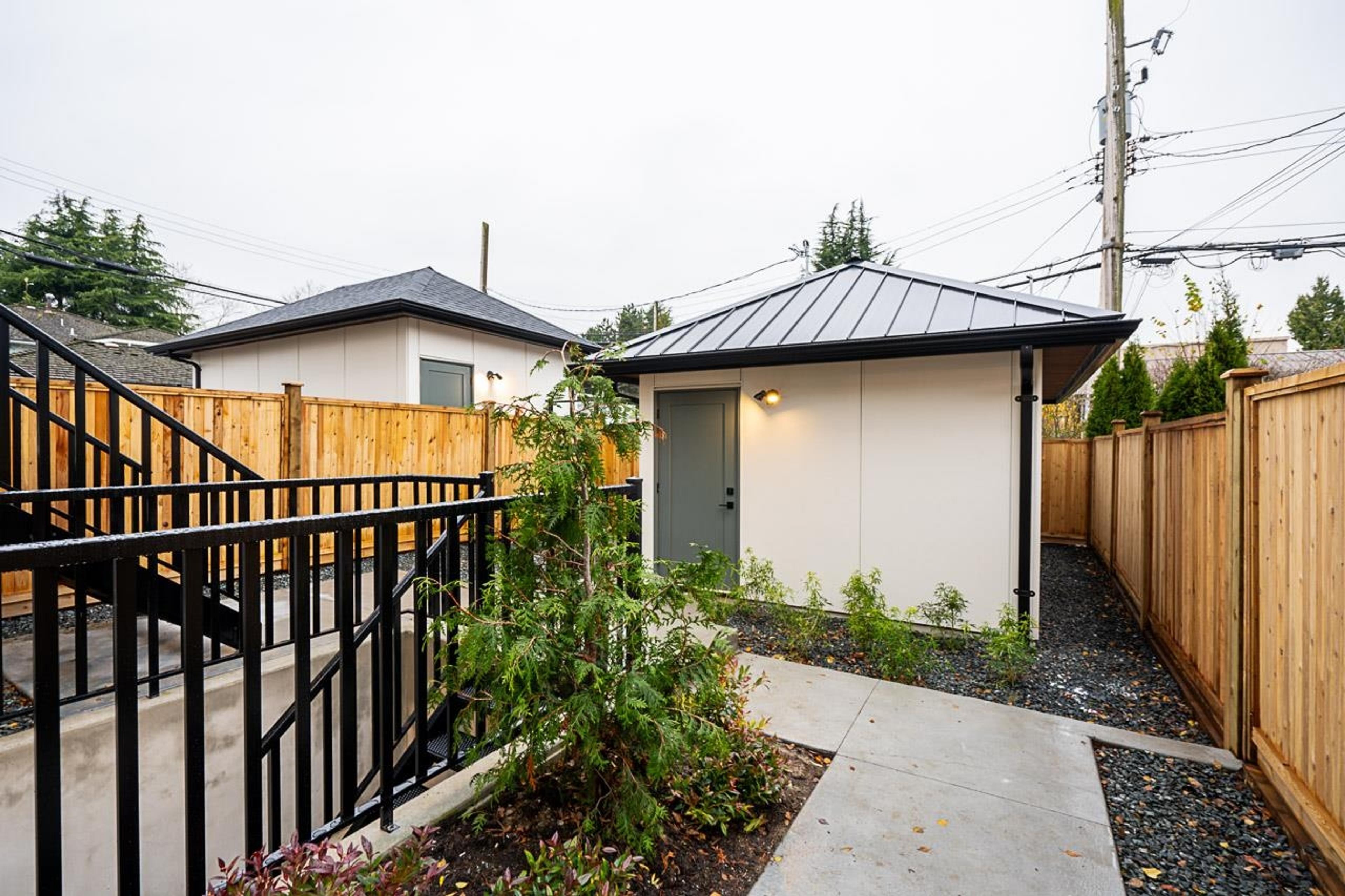 2331 E 49th Avenue, Vancouver - Exteriors - Photo 4