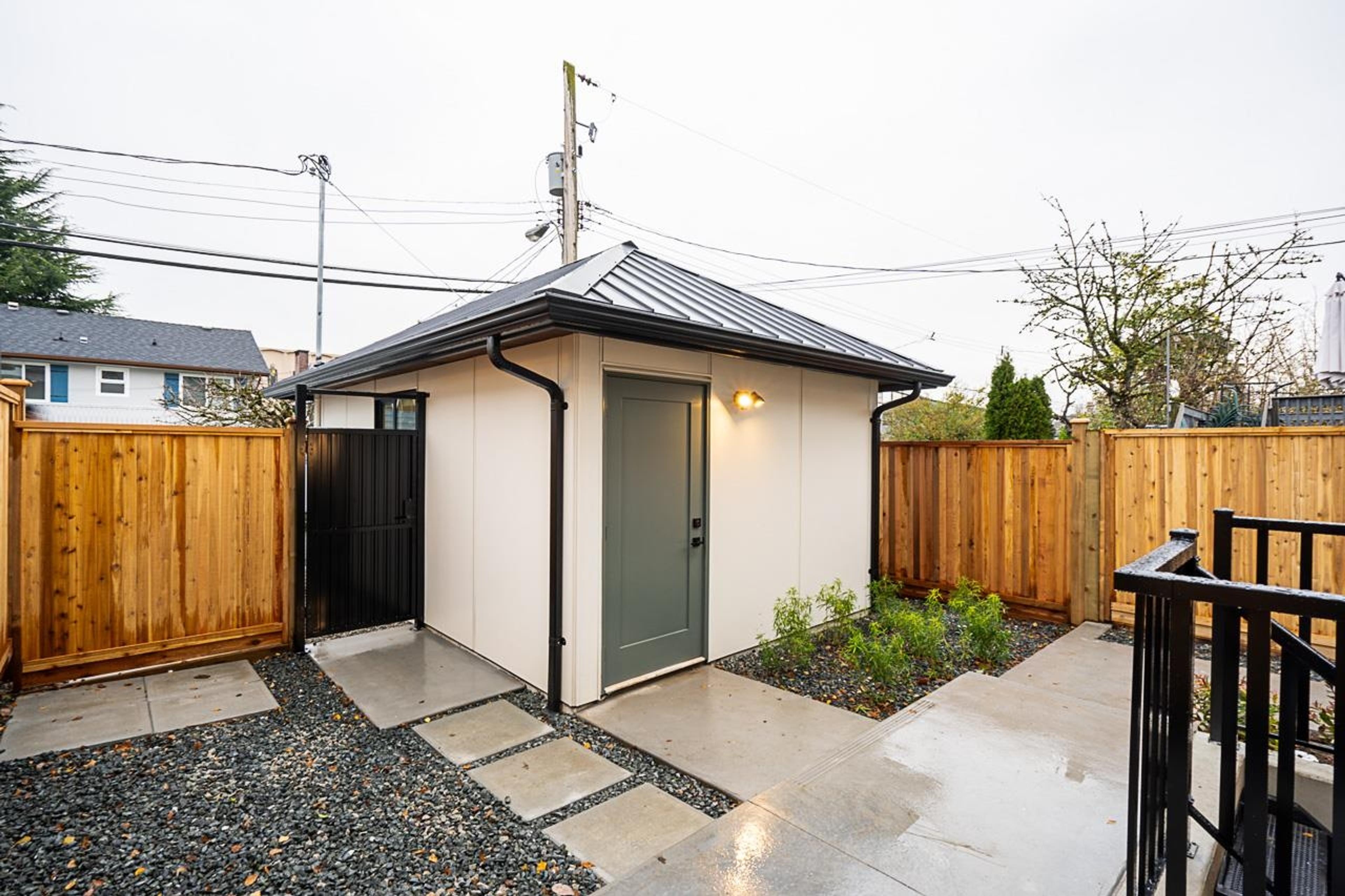 2331 E 49th Avenue, Vancouver - Exteriors - Photo 7