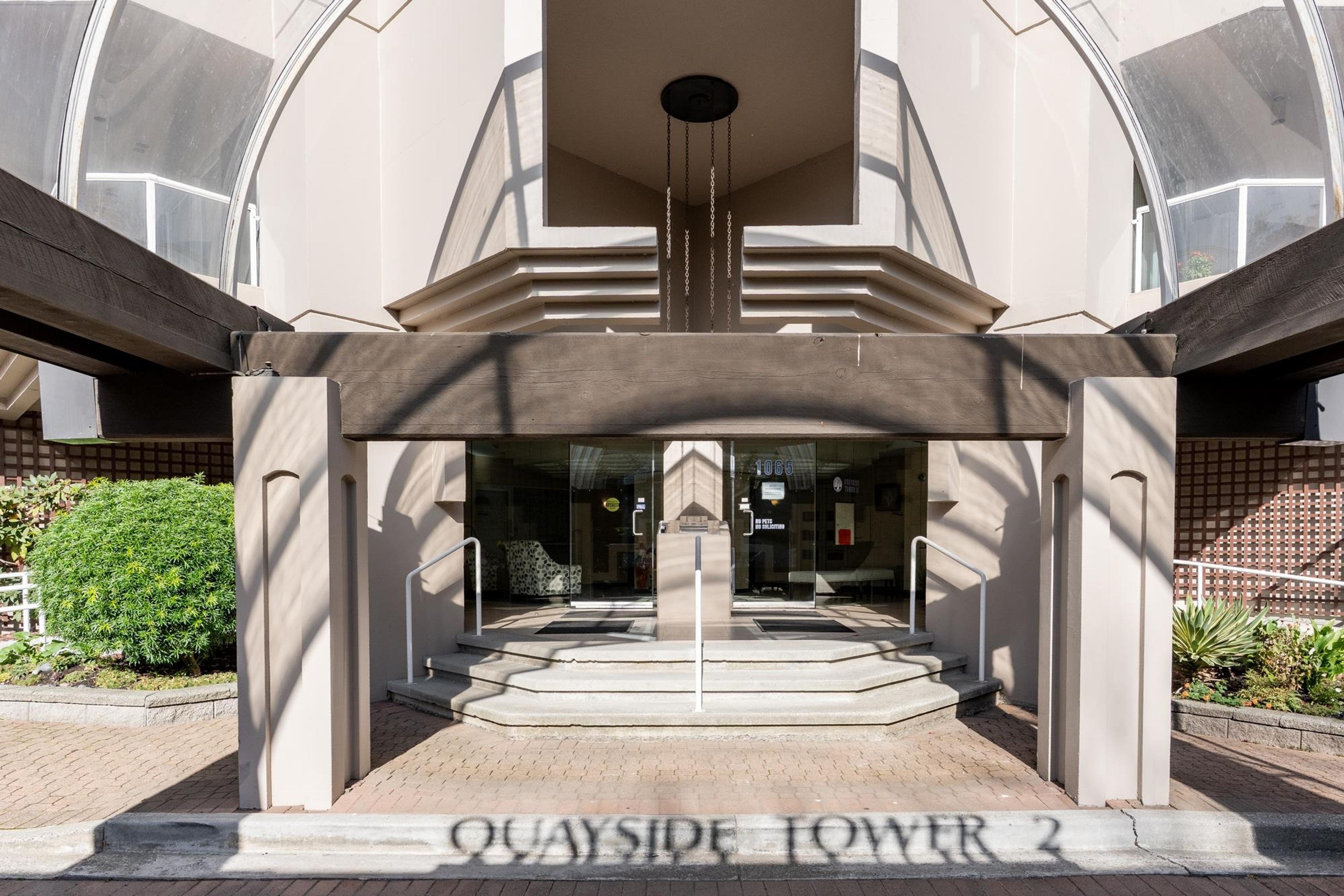 1065 Quayside Drive, New Westminster - Exteriors - Photo 3