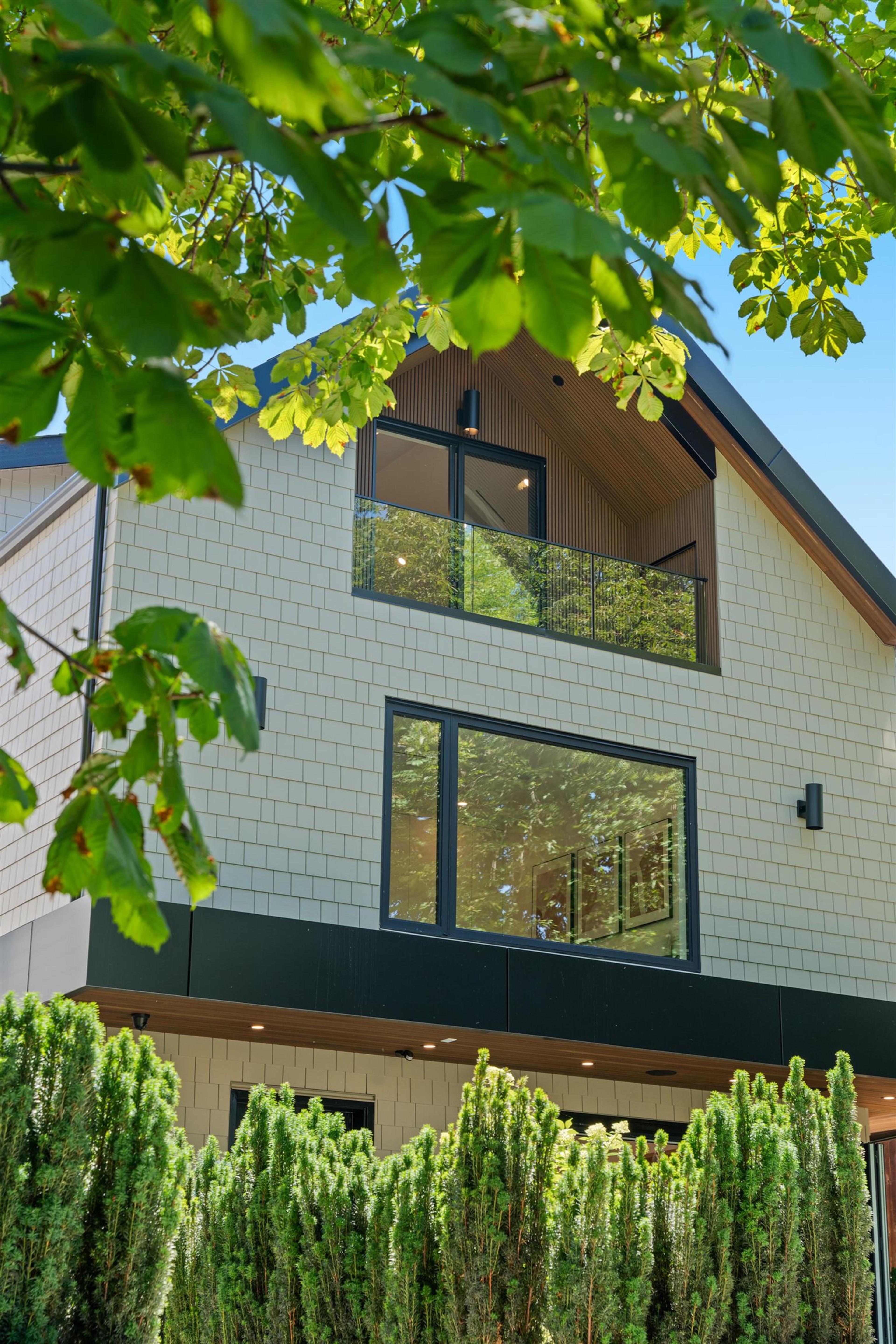 2858 W 12th Avenue, Vancouver - Exteriors - Photo 1