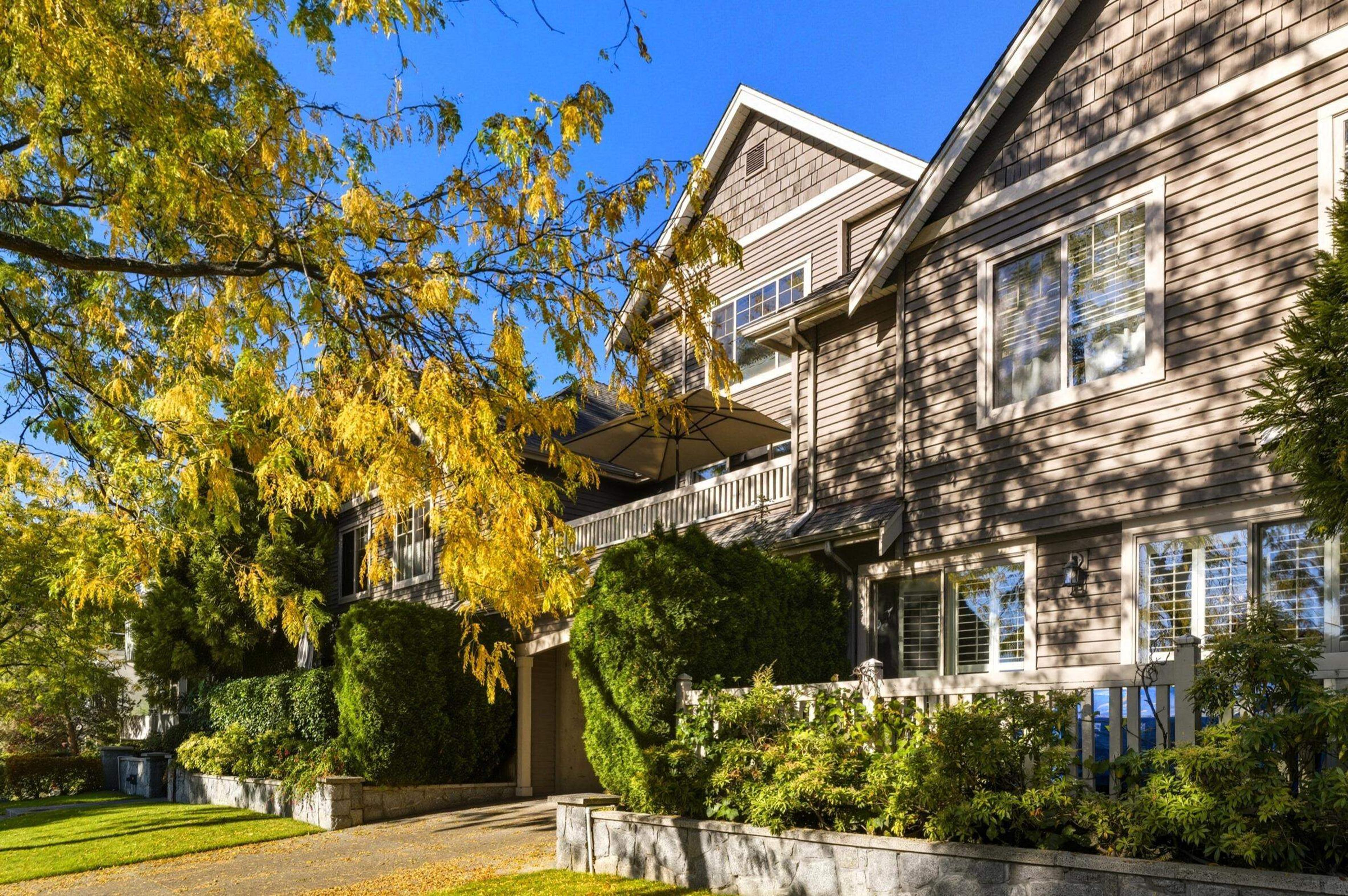 222 E 5th Street, North Vancouver - Exteriors - Full Complex View - Photo 3