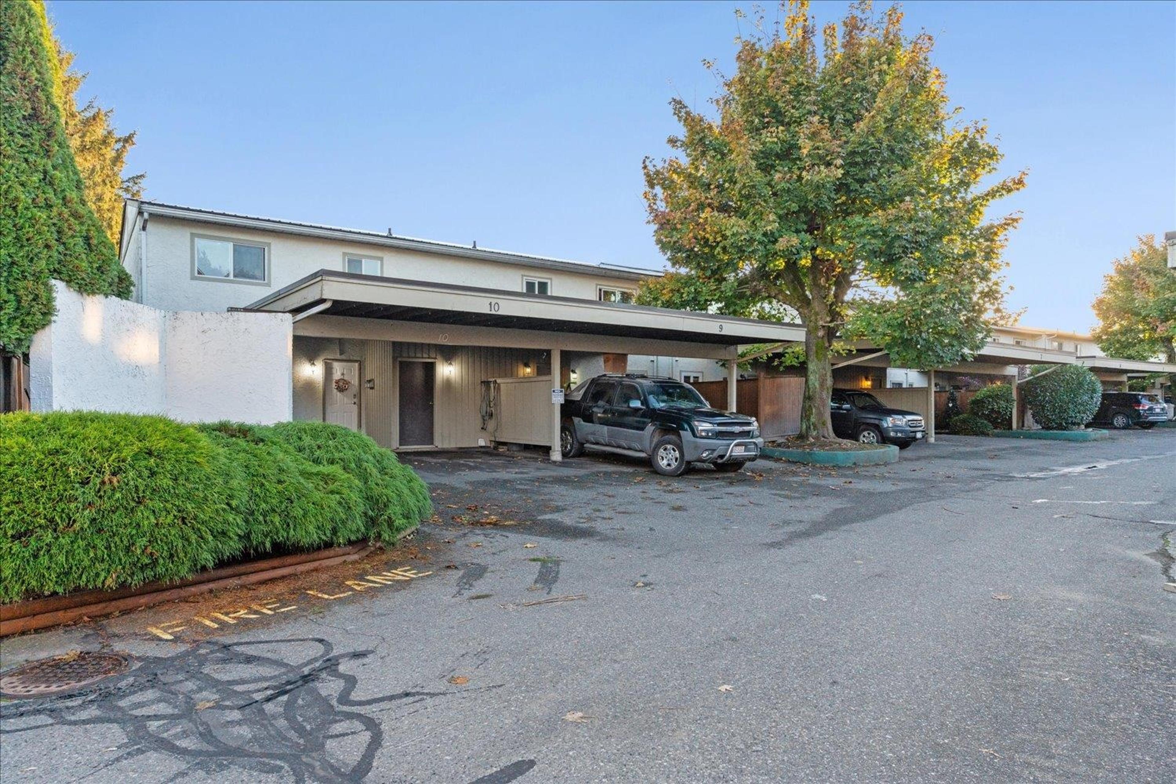 9473 Hazel Street, Chilliwack - Exteriors - Full Complex View - Photo 4