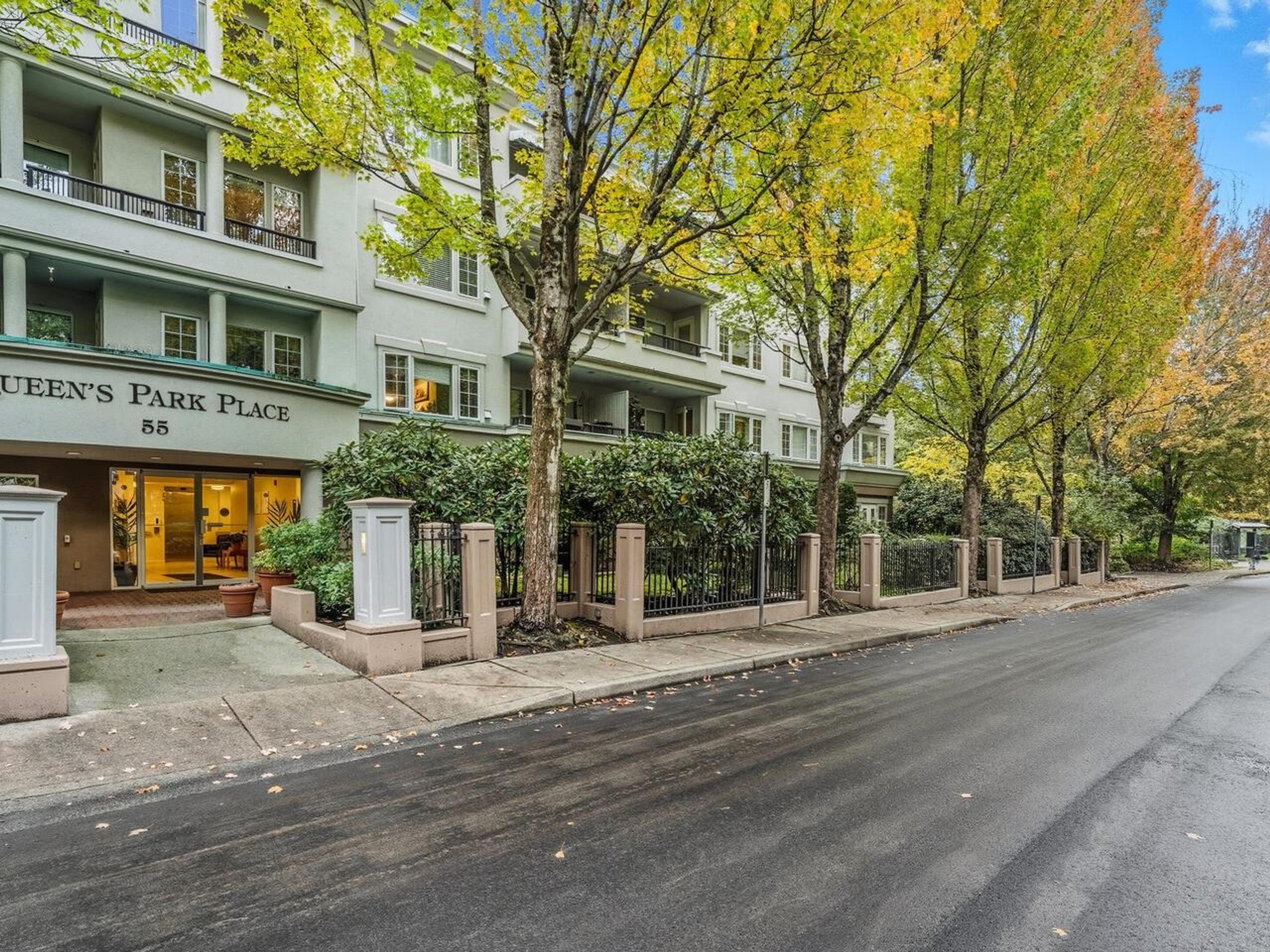 55 Blackberry Drive, New Westminster - Exteriors - Photo 2