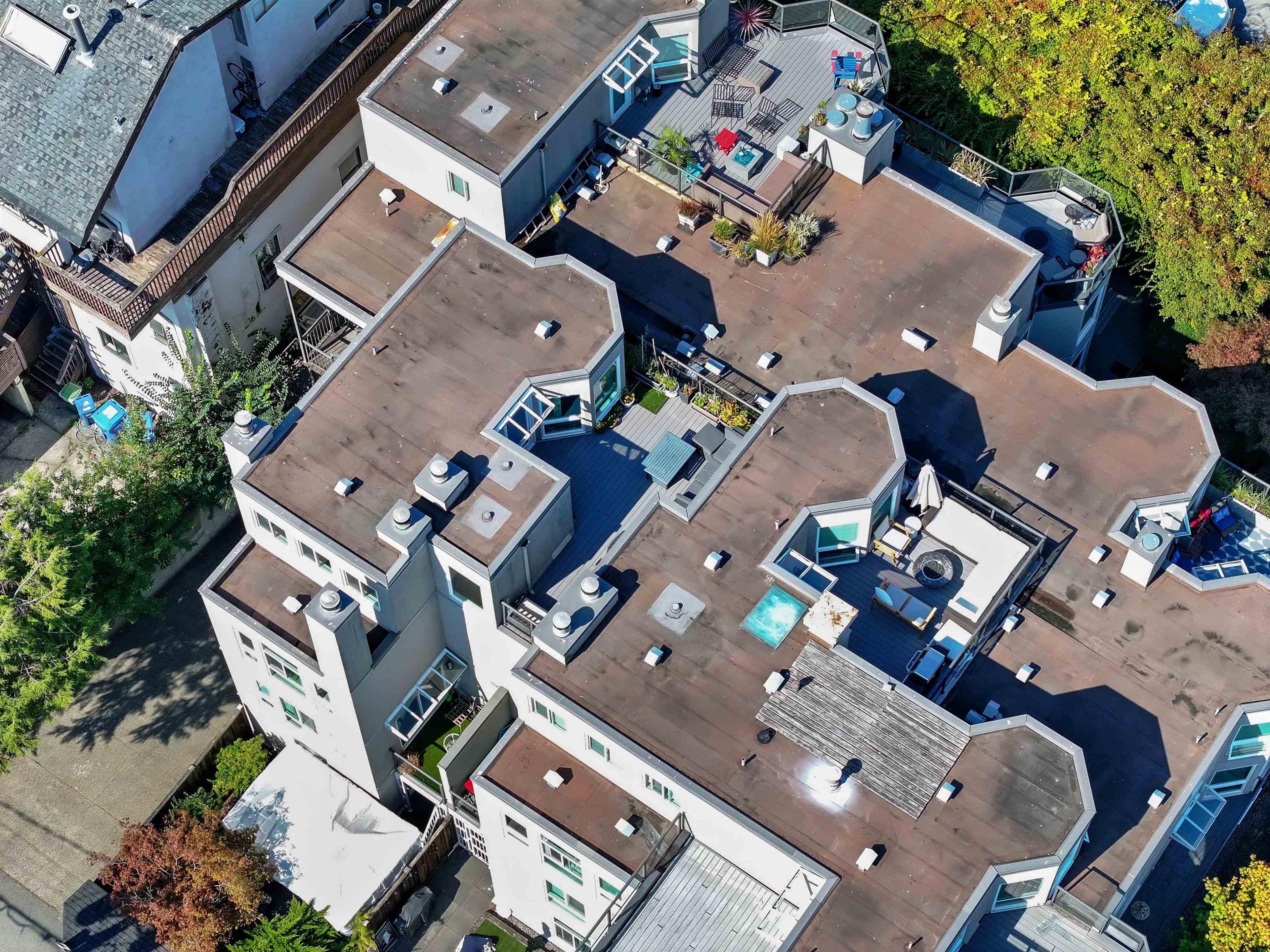 2110 Cornwall Avenue, Vancouver - Exteriors - Full Complex View, Drone/Aerial View - Photo 3