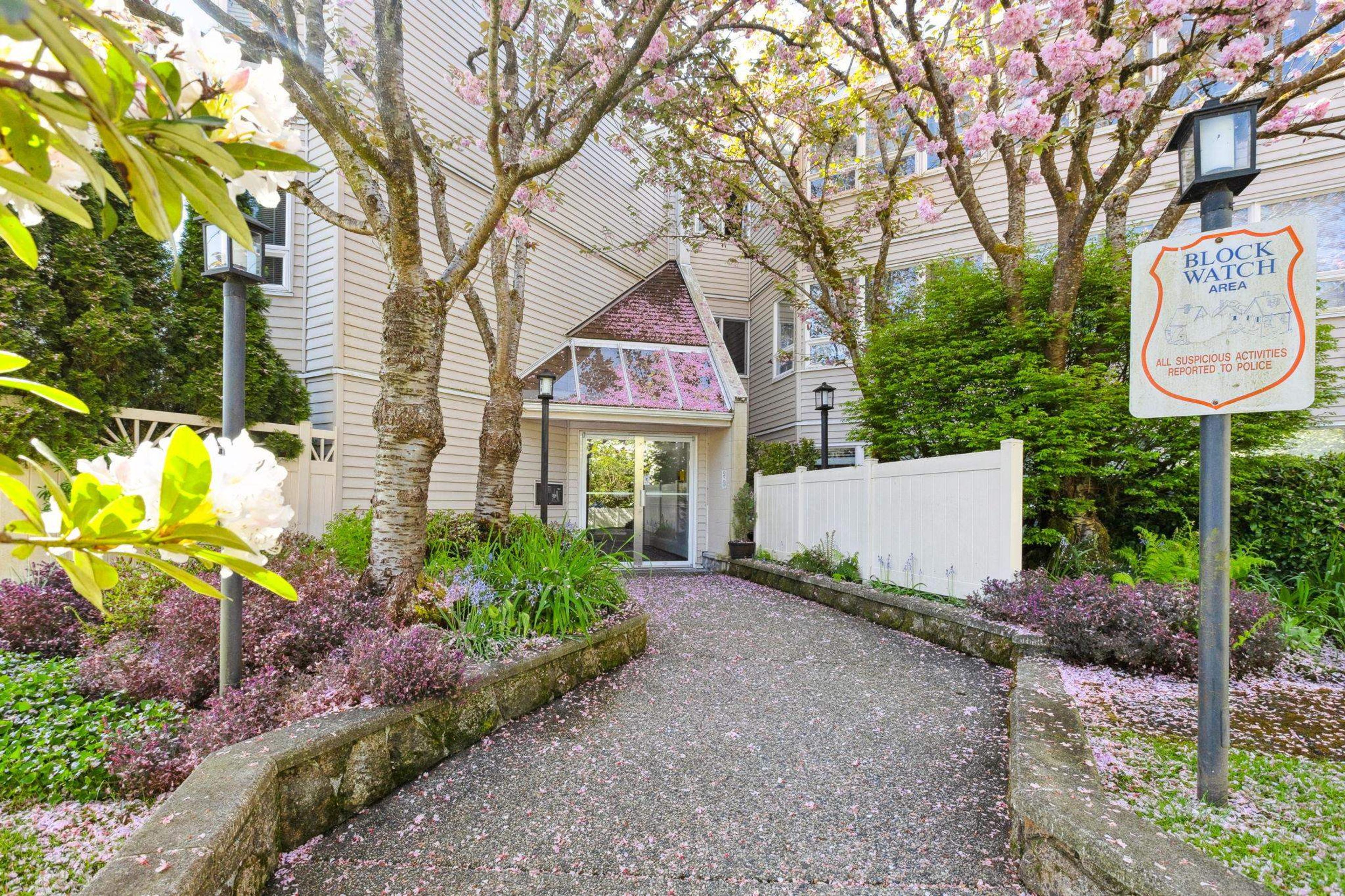 1155 Ross Road, North Vancouver - Exteriors - Photo 3