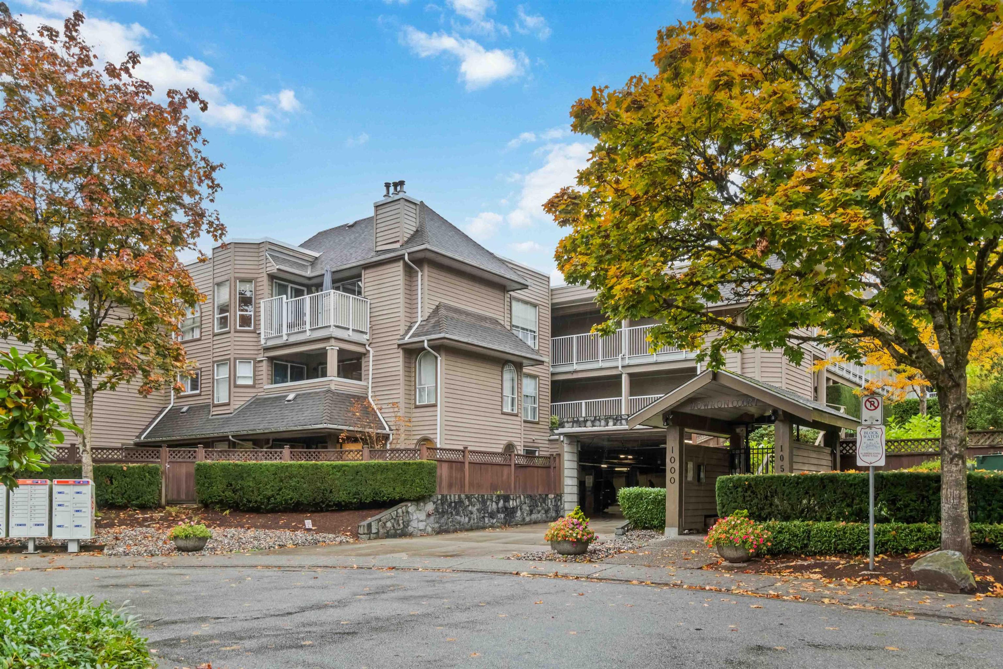 1000 Bowron Court, North Vancouver - Exteriors - Photo 4