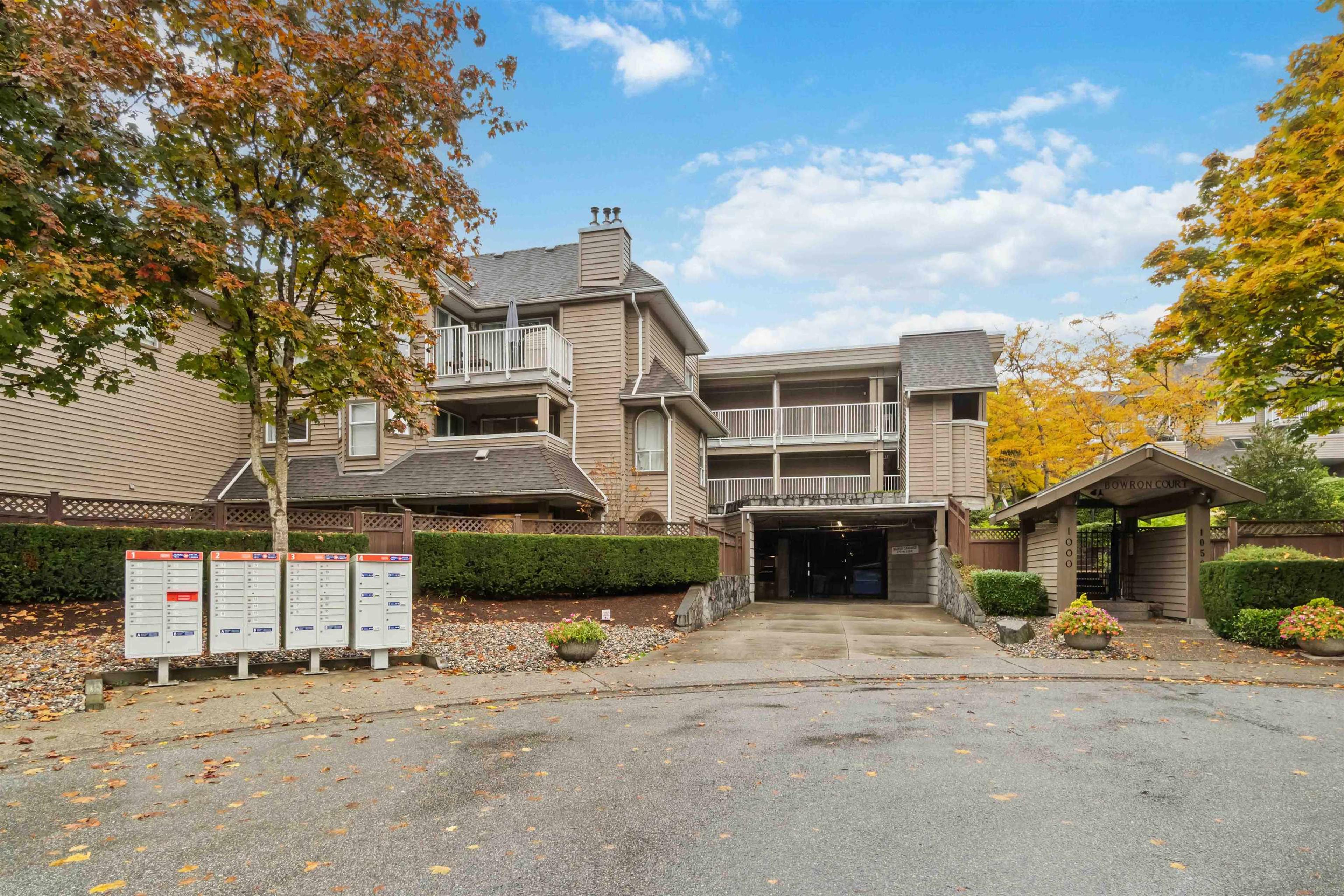 1000 Bowron Court, North Vancouver - Exteriors - Photo 5