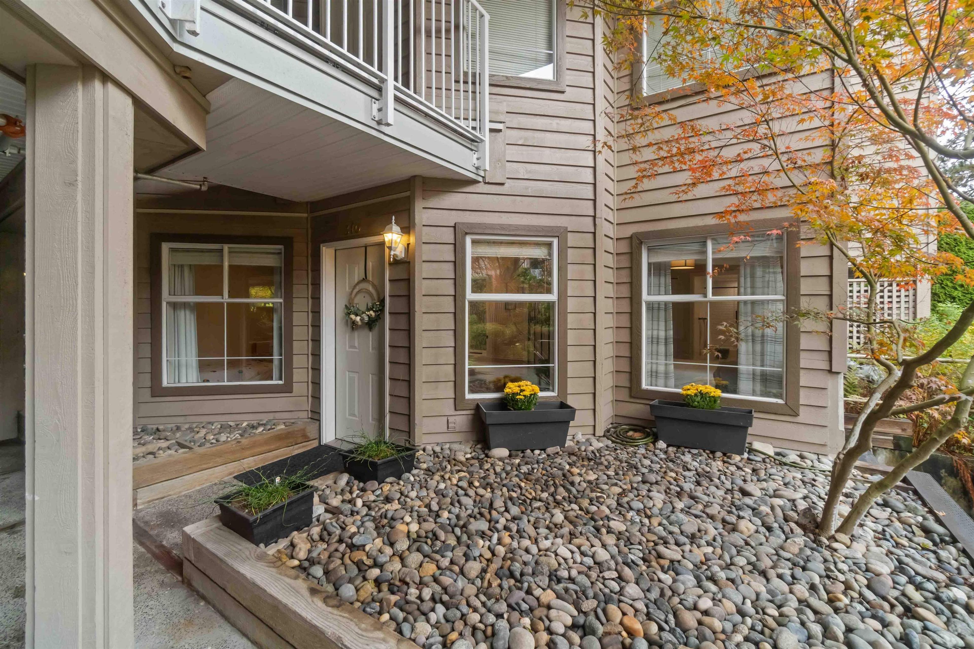 1000 Bowron Court, North Vancouver - Exteriors - Photo 6