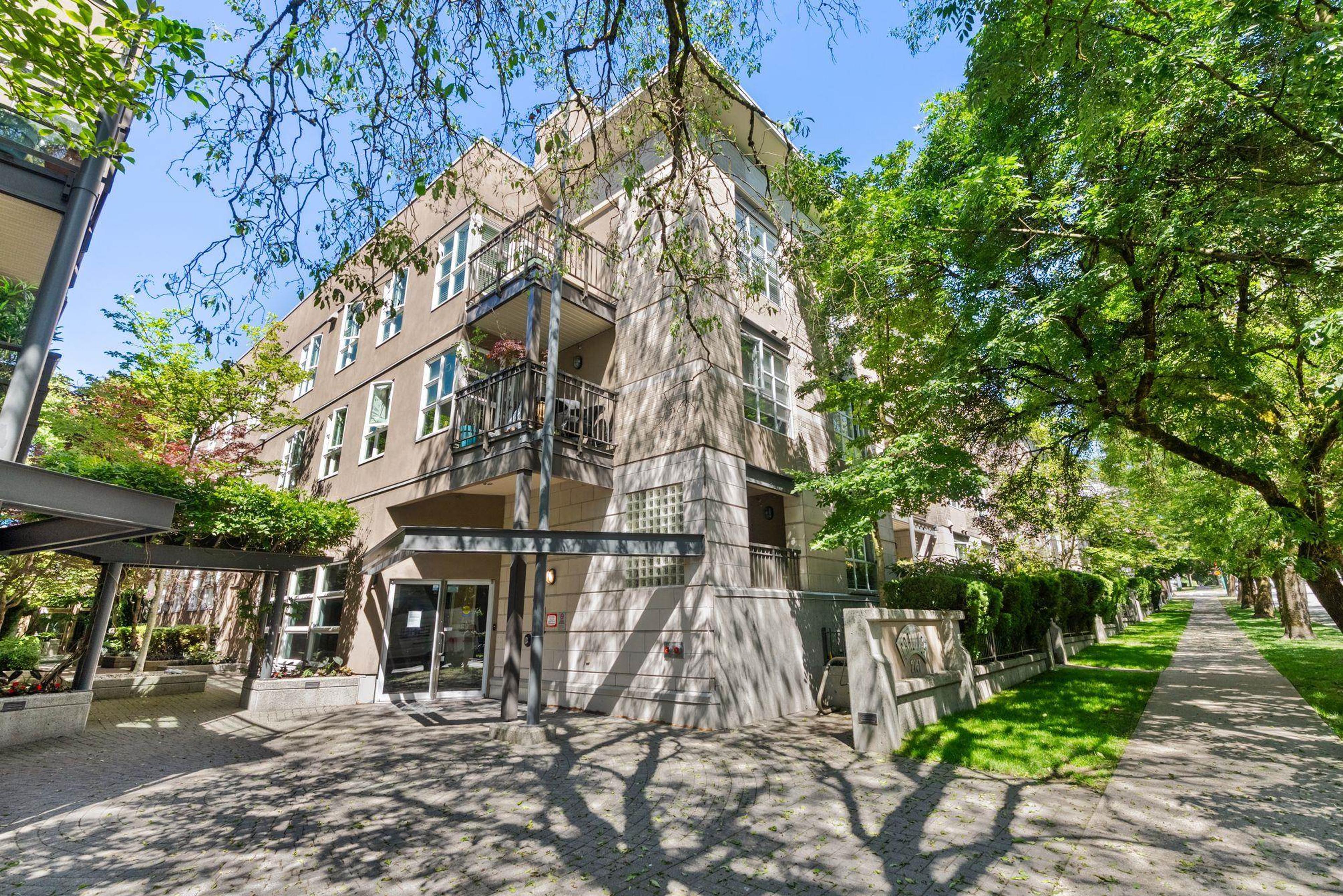 2161 W 12th Avenue, Vancouver - Exteriors - Photo 1