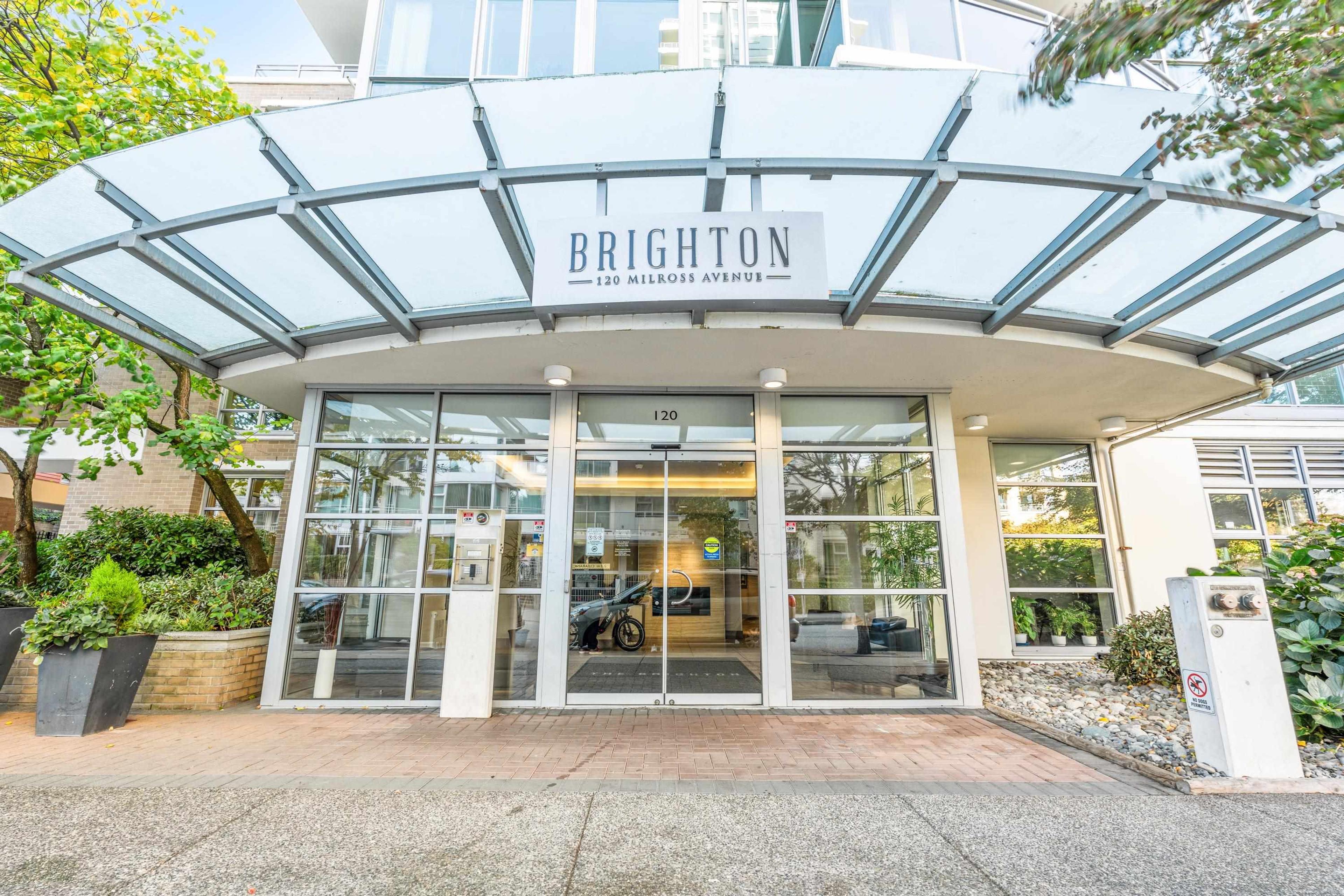 120 Milross Avenue, Vancouver - Exteriors - Photo 3