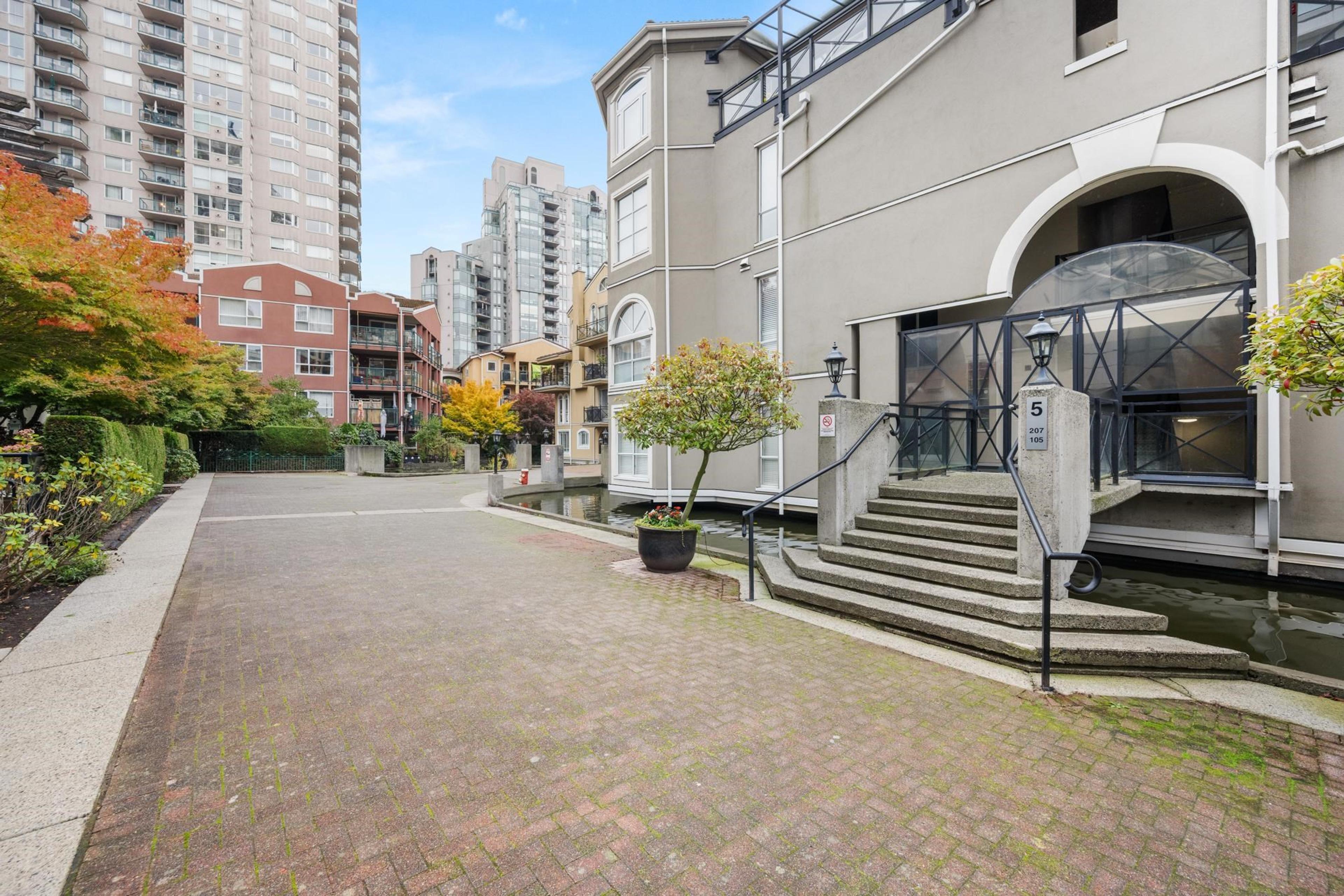 5 Renaissance Square, New Westminster - Exteriors - Full Complex View - Photo 2