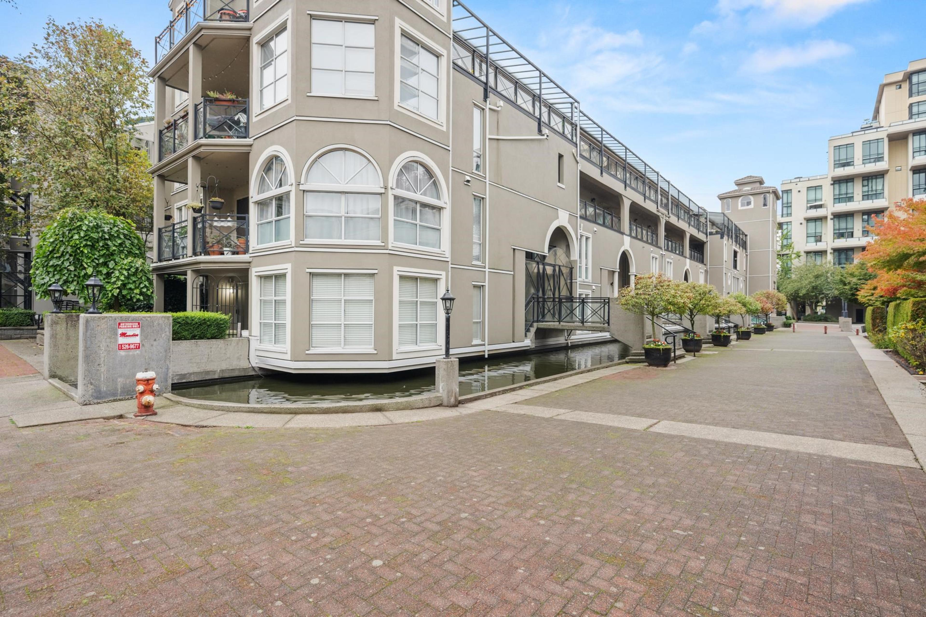 5 Renaissance Square, New Westminster - Exteriors - Full Complex View - Photo 4