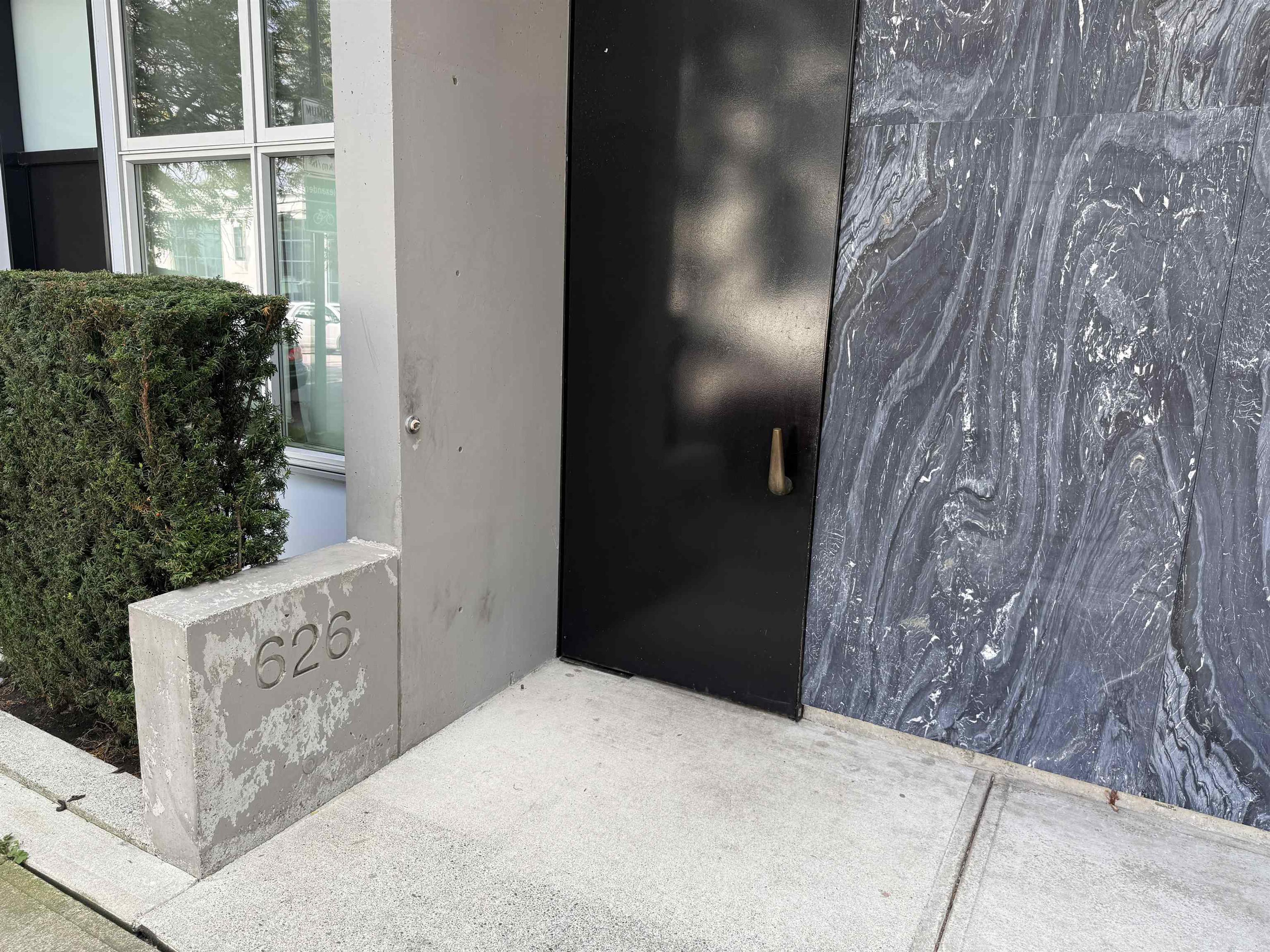 626 Alexander Street, Vancouver - Exteriors - Photo 1