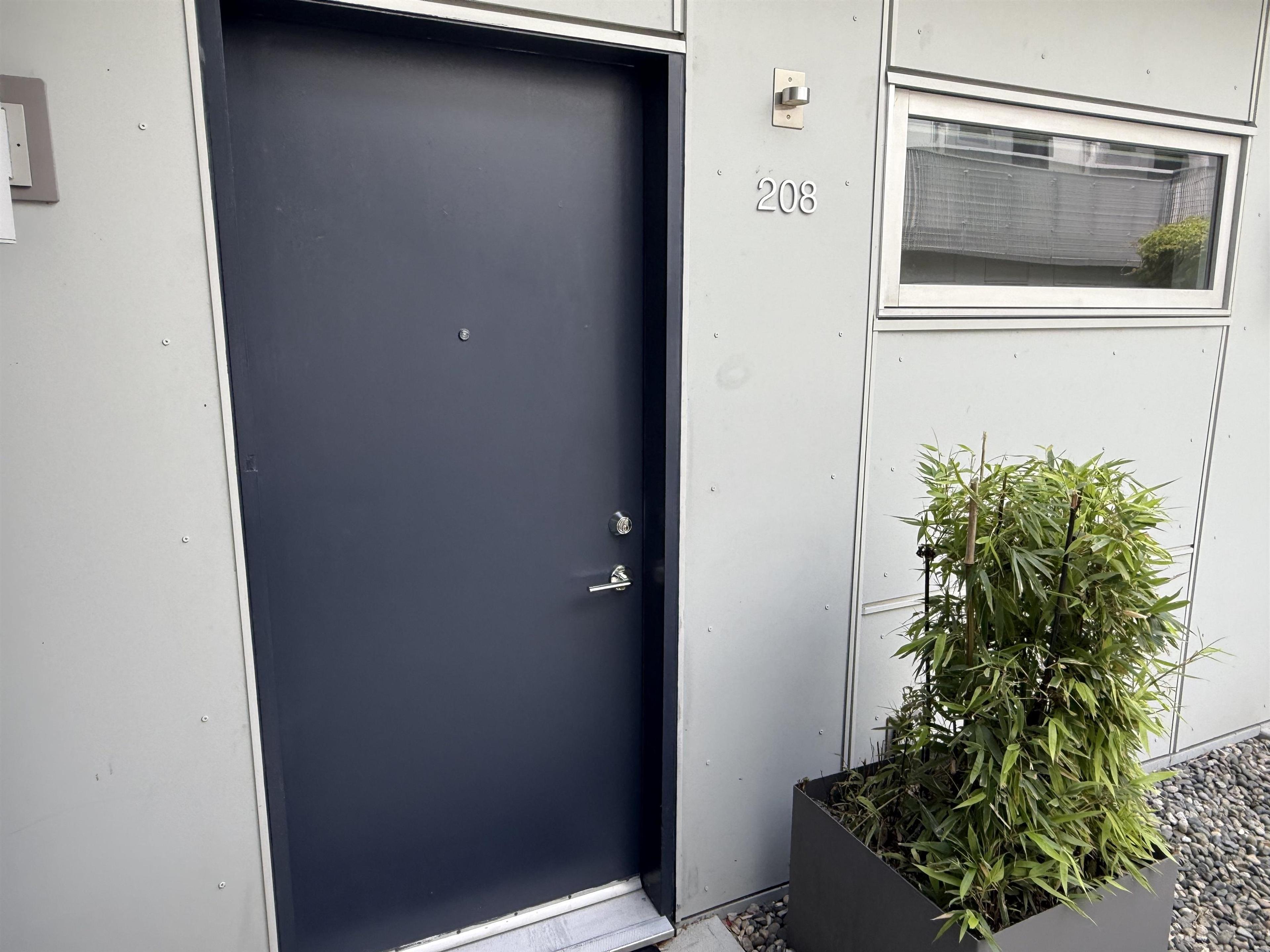 626 Alexander Street, Vancouver - Exteriors - Photo 3