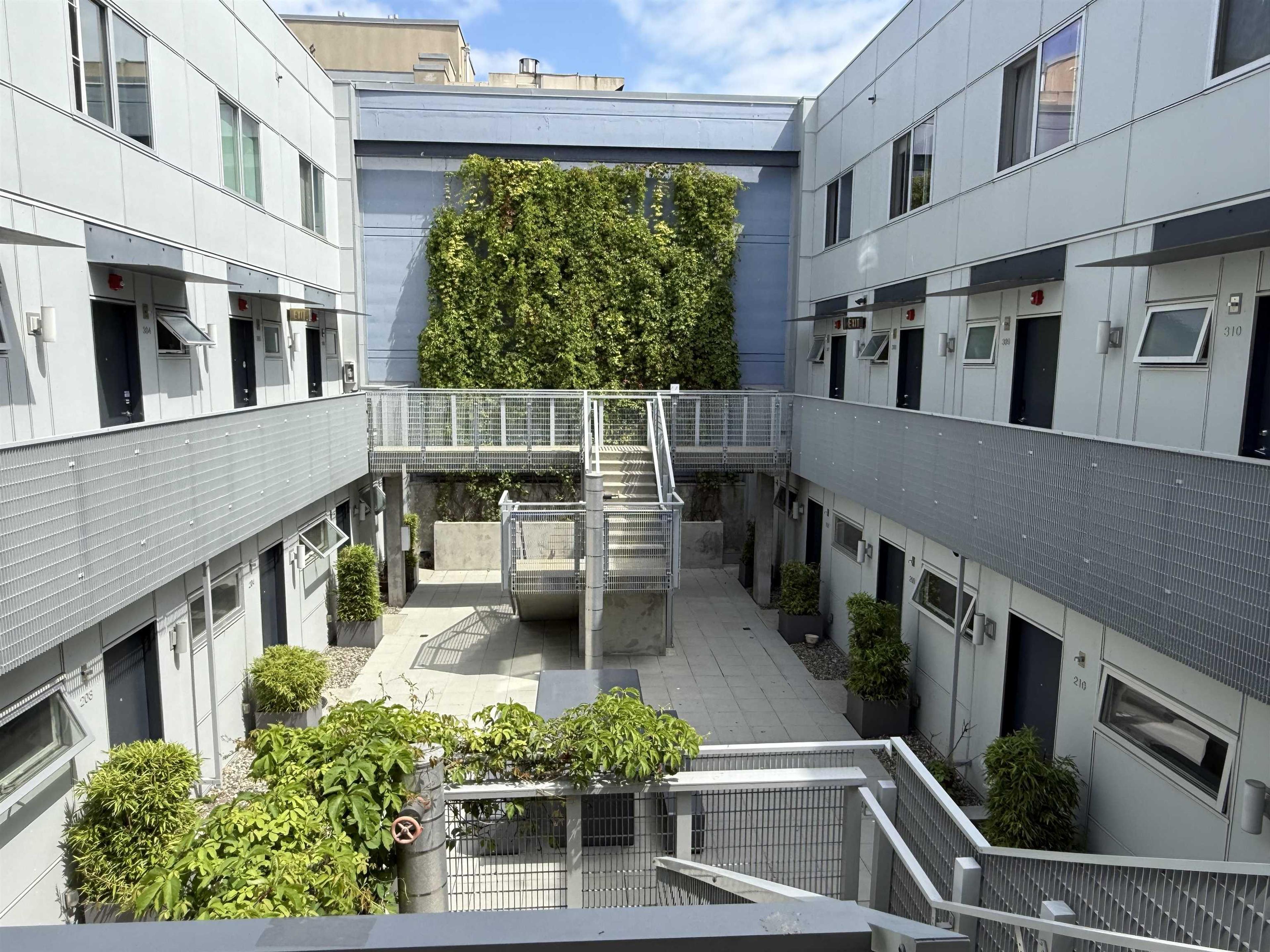 626 Alexander Street, Vancouver - Exteriors - Photo 4