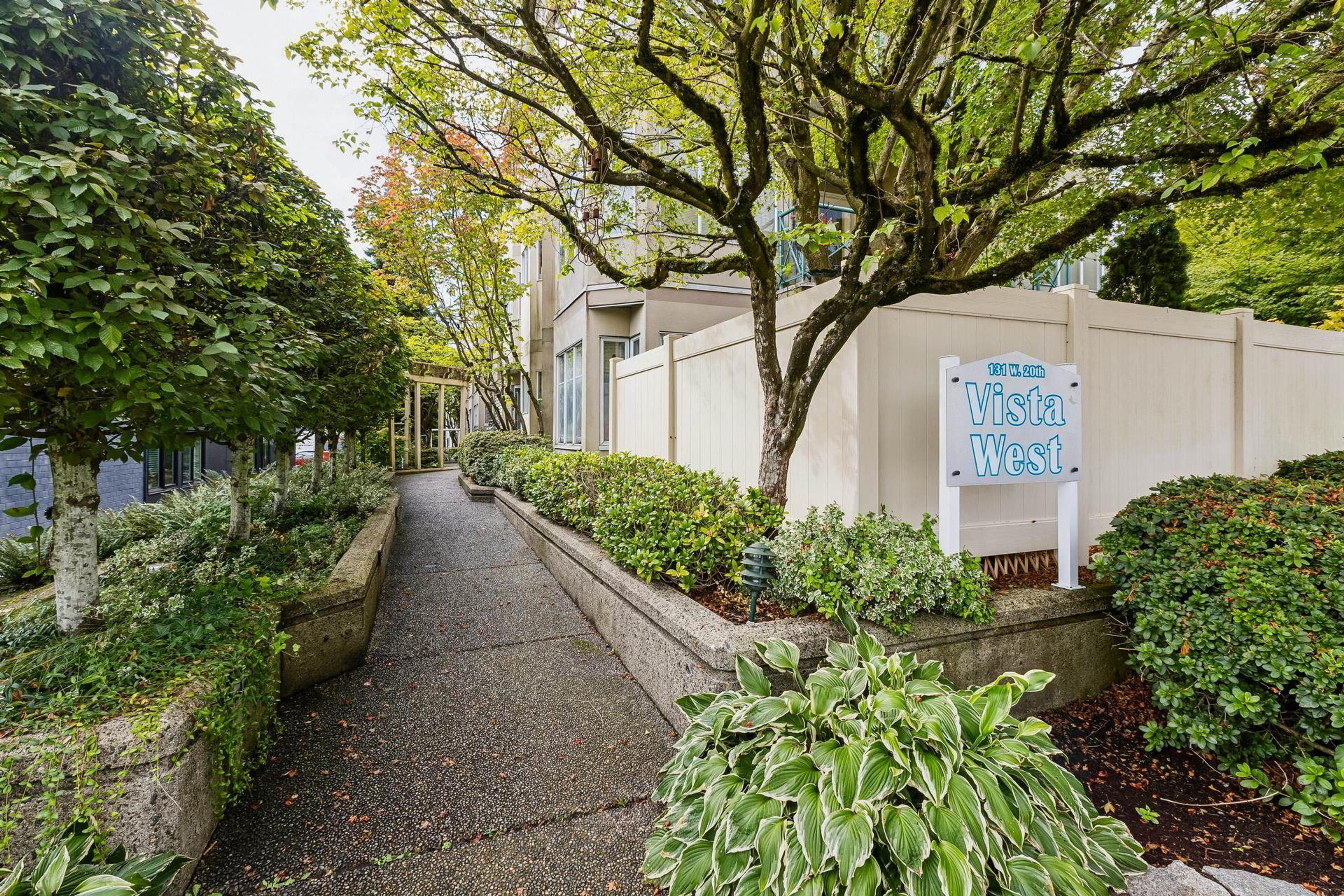 131 W 20th Street, North Vancouver - Exteriors - Photo 4
