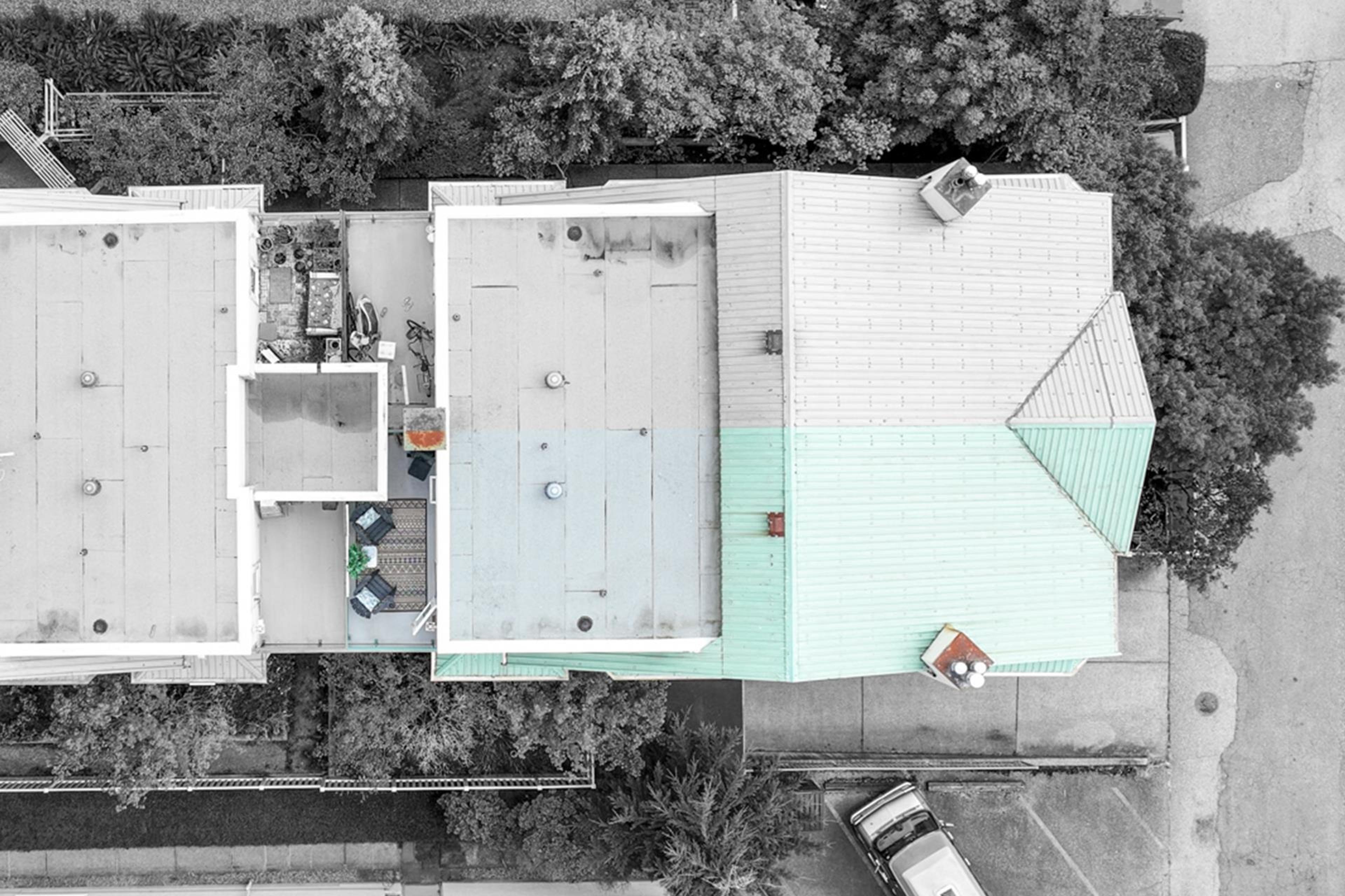 131 W 20th Street, North Vancouver - Exteriors - Full Complex View, Drone/Aerial View - Photo 5