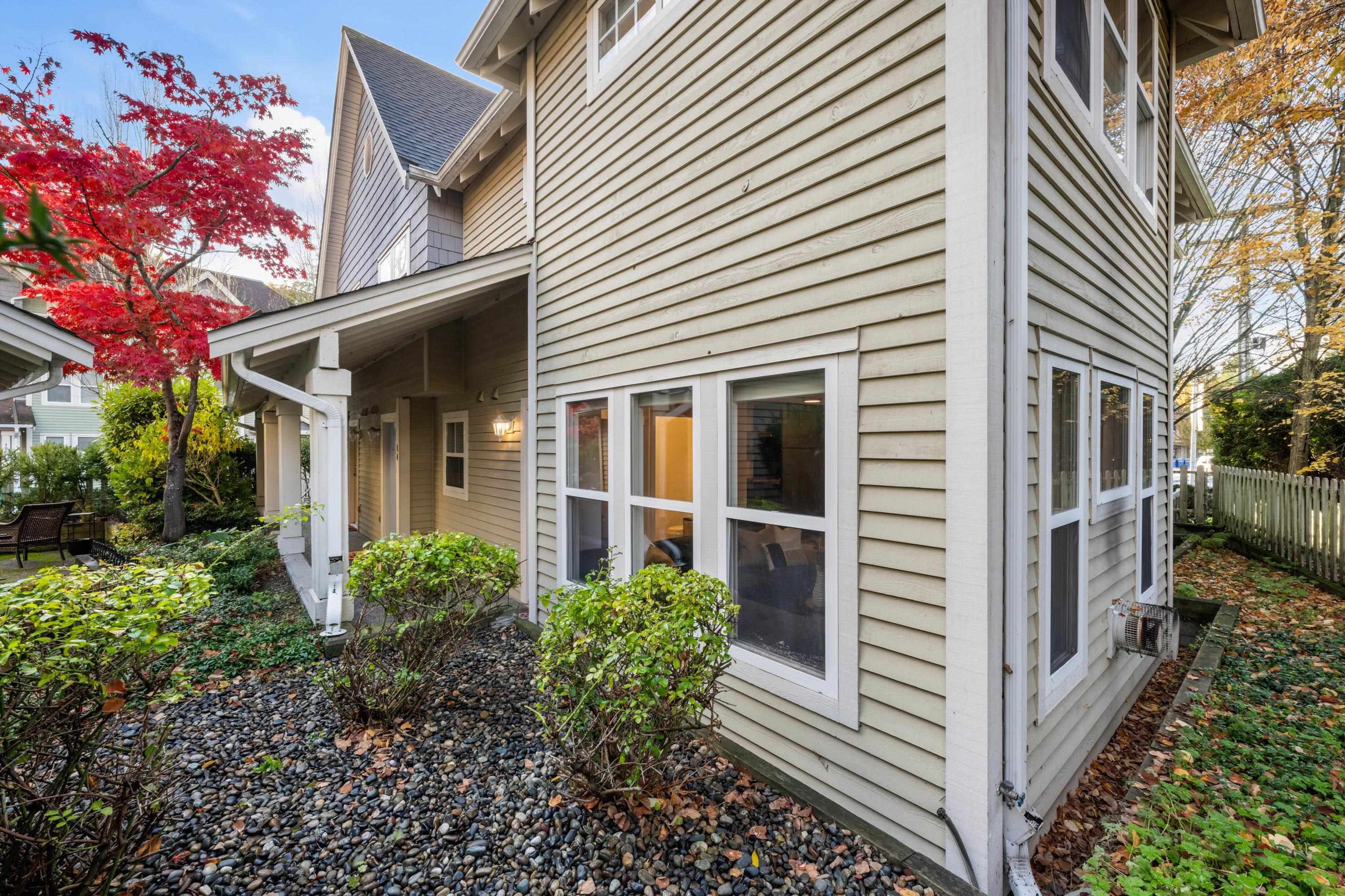 1706 56 Street, Delta - Exteriors - Photo 1