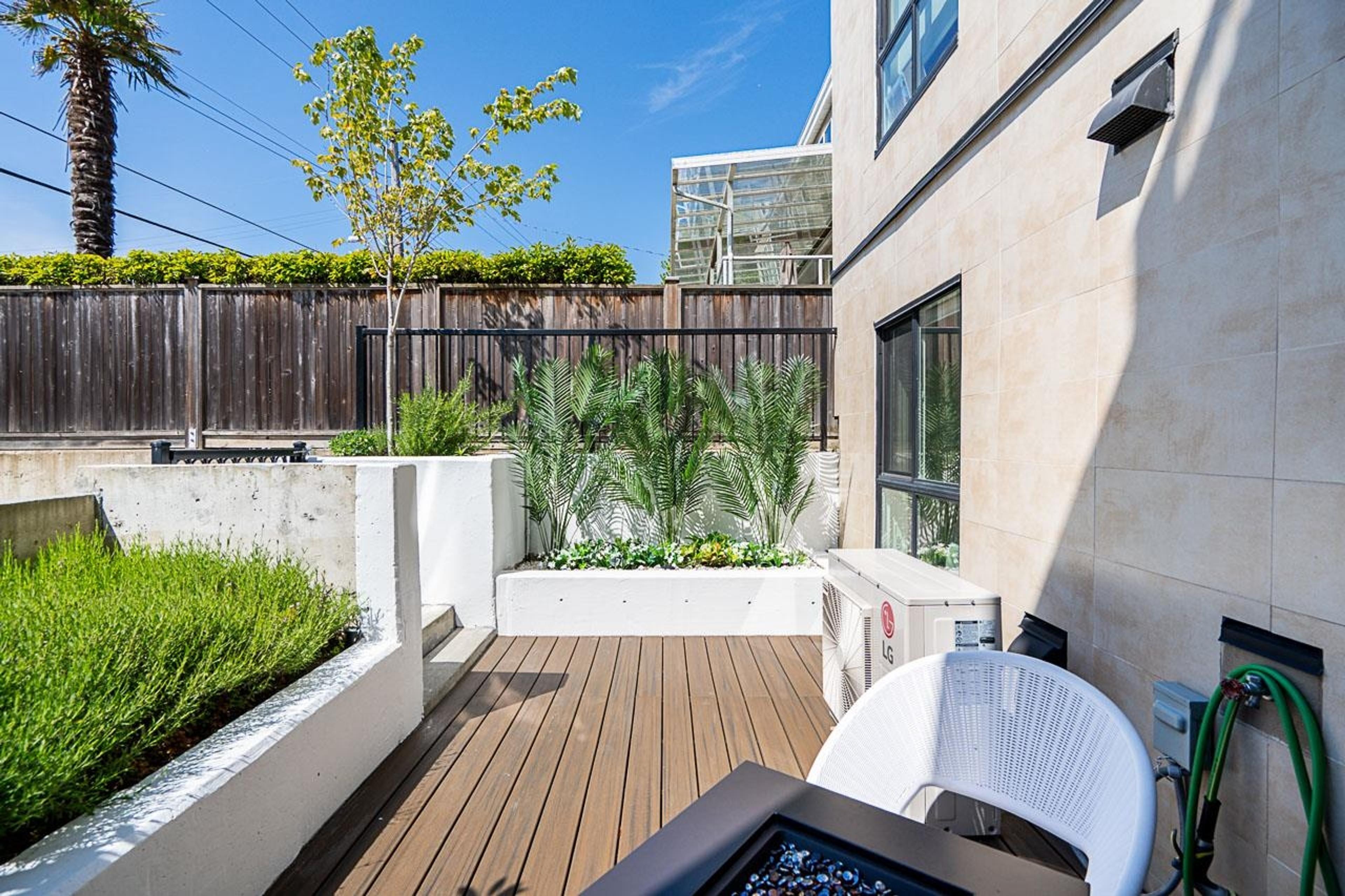 1505 W 60th Avenue, Vancouver - Outdoor Amenities - Garden / Yard/ Backyard/ Porch/ Deck - Photo 1