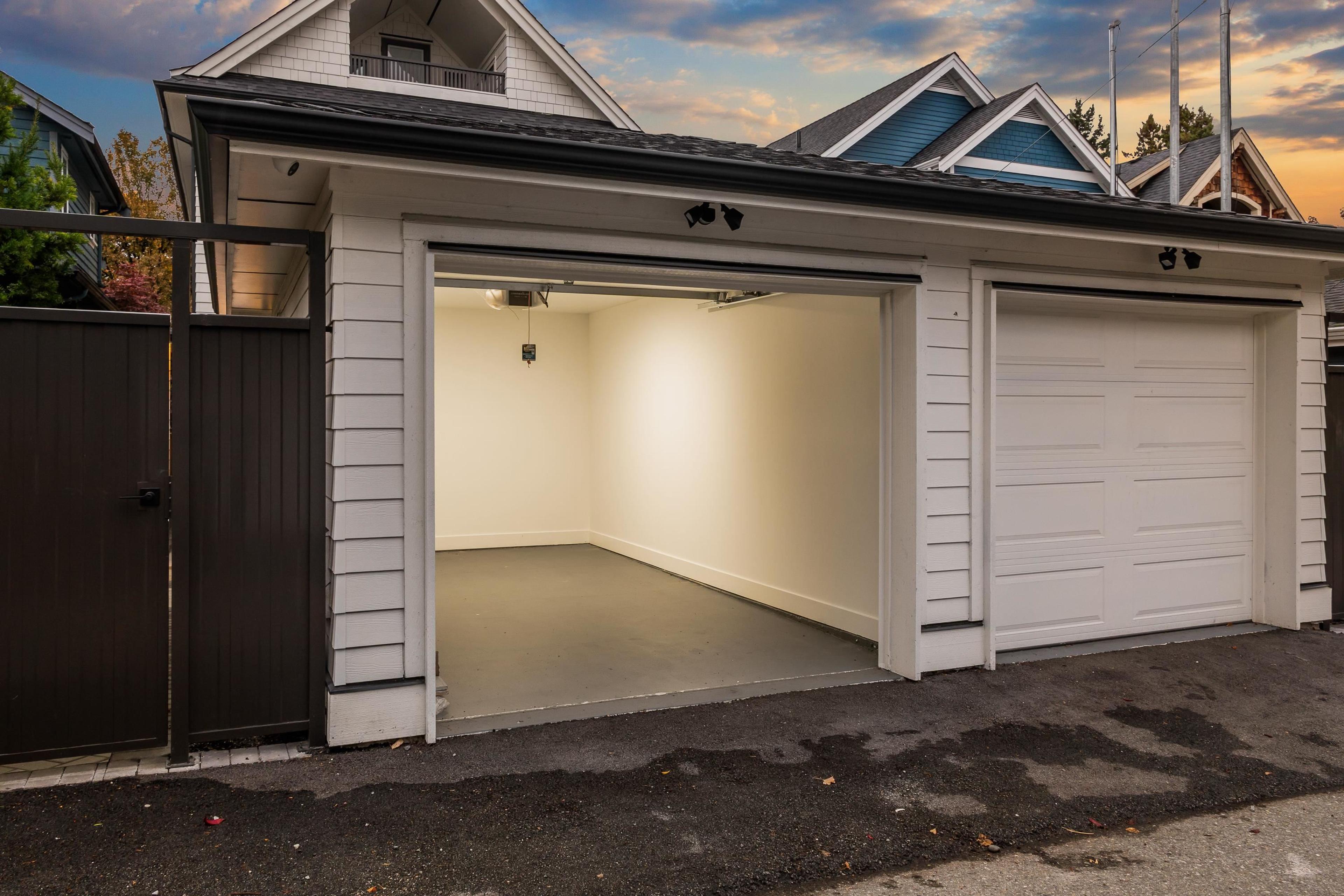 1166 E 11th Avenue, Vancouver - Exteriors - Photo 1