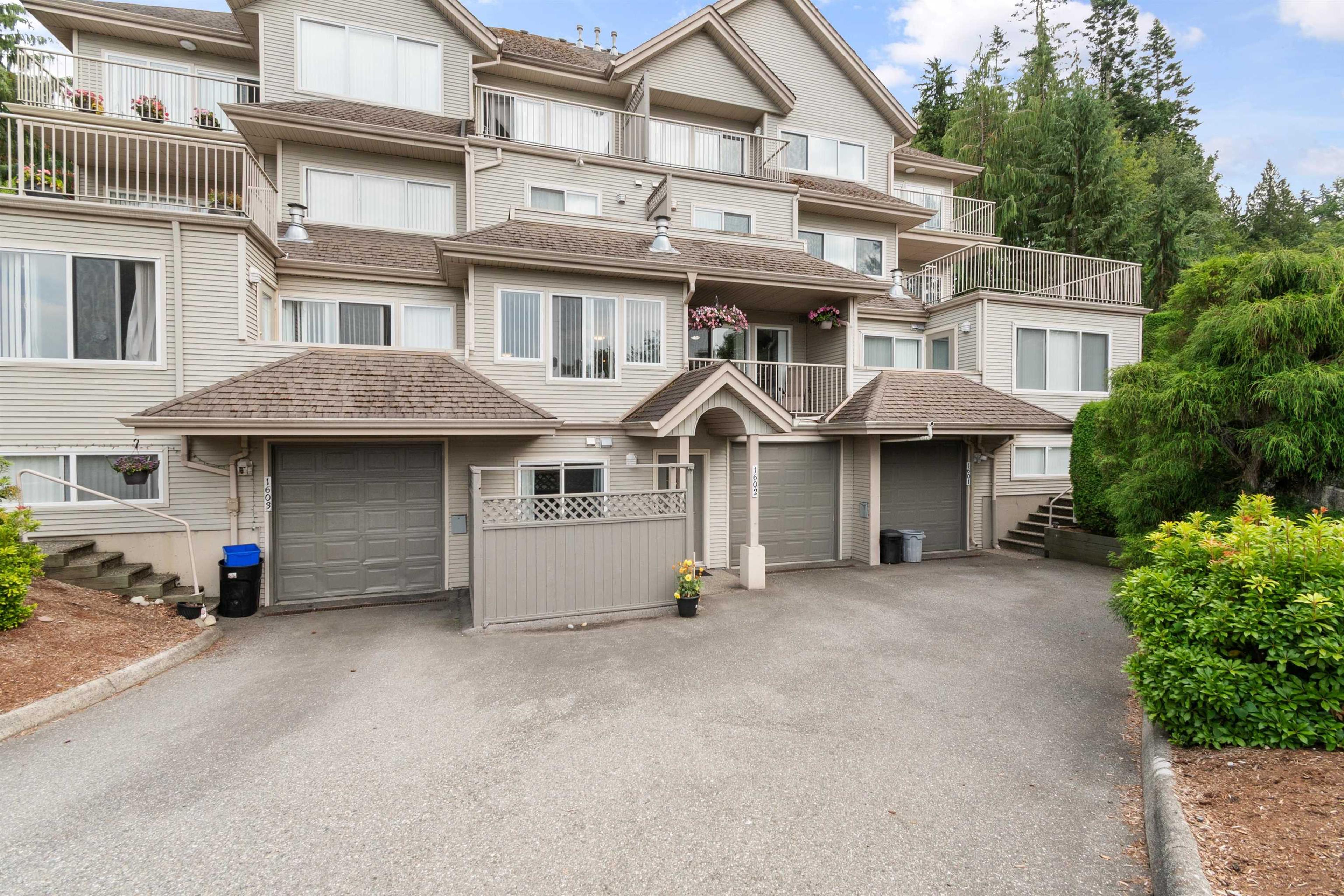 5260 Goldspring Place, Chilliwack - Exteriors - Full Complex View - Photo 4