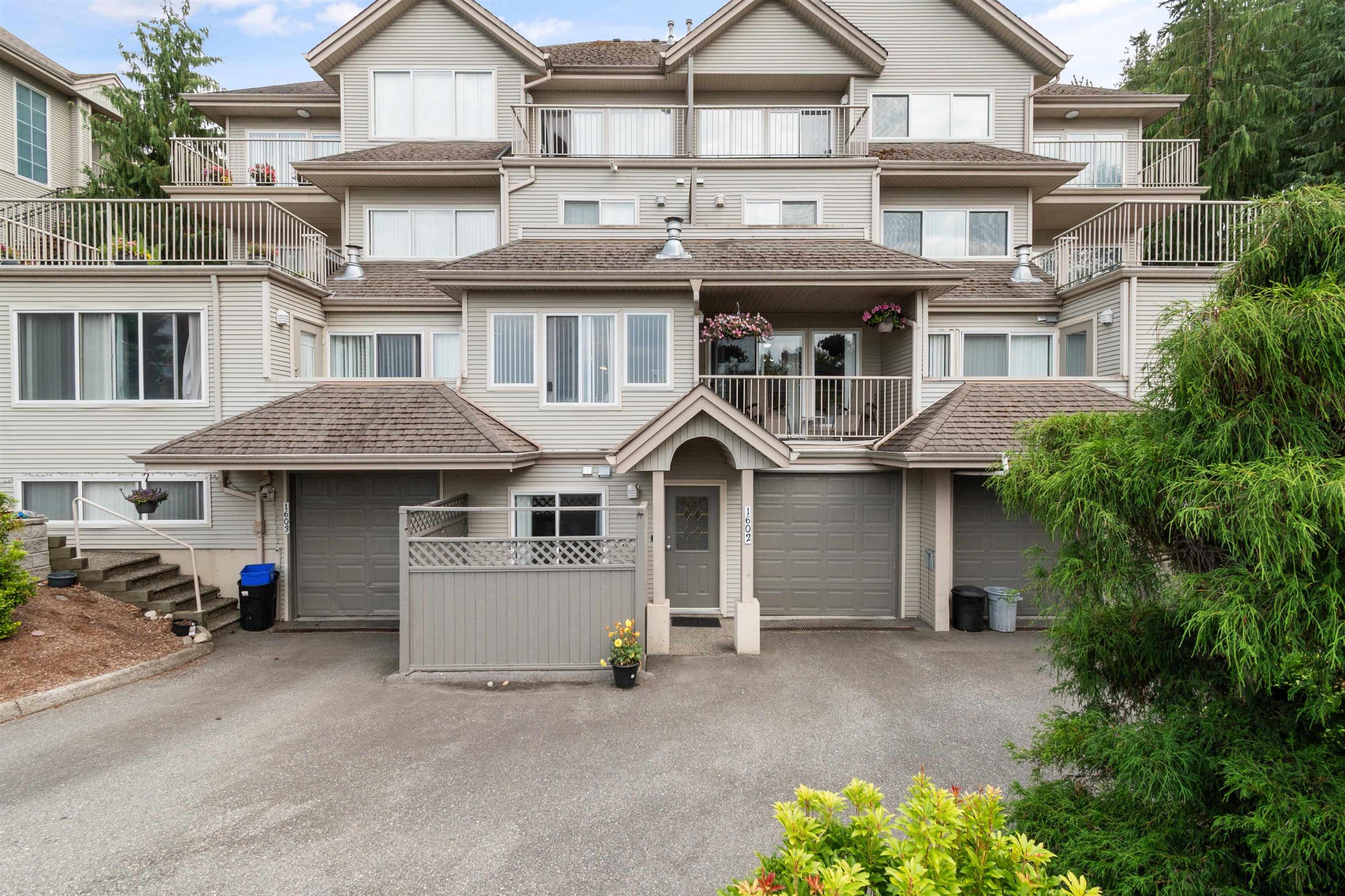 5260 Goldspring Place, Chilliwack - Exteriors - Full Complex View - Photo 11